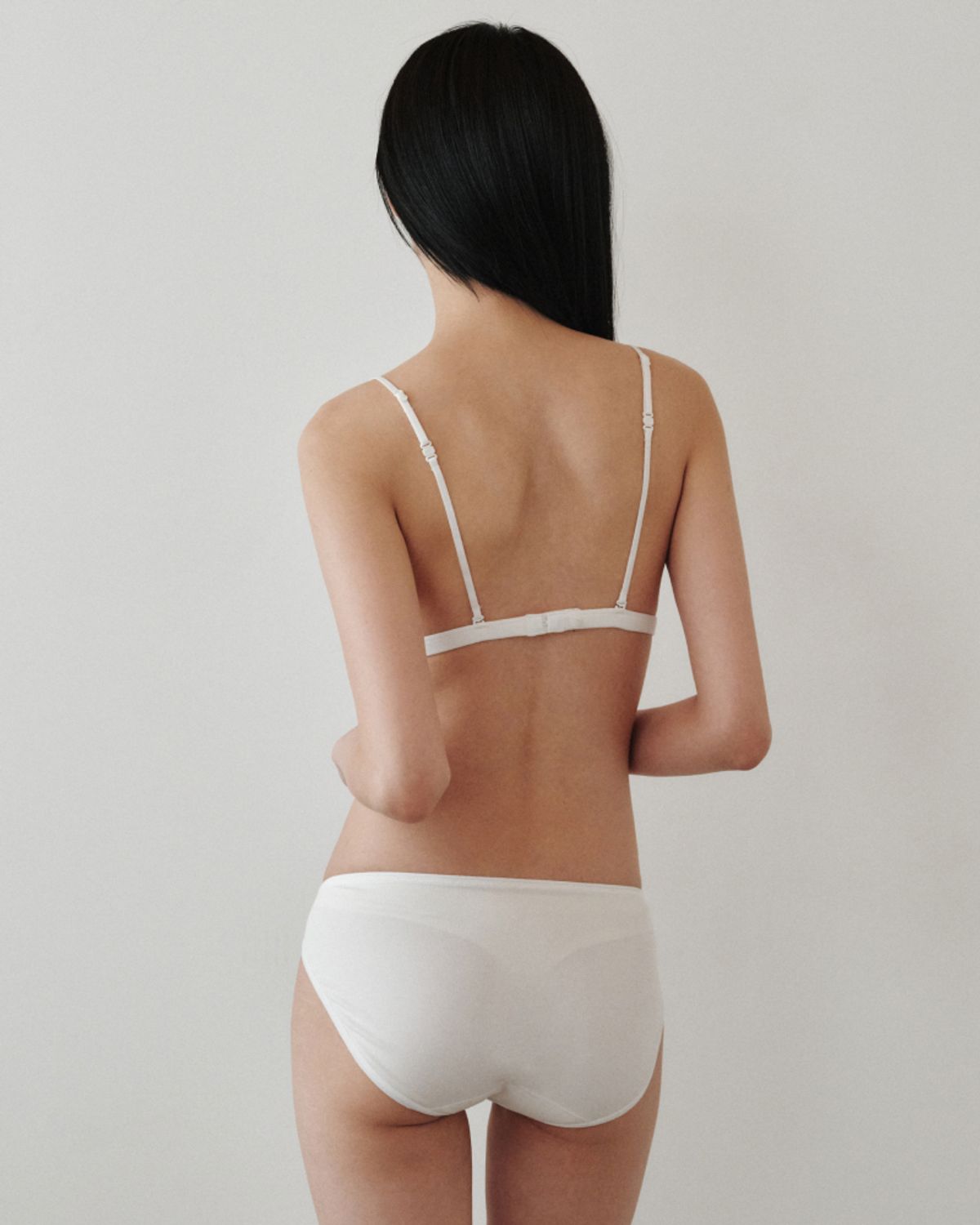 엣프터(8FTER) 홀터넥 3way 브라 & 와이 프리 핏 팬티 SET - 4Colors