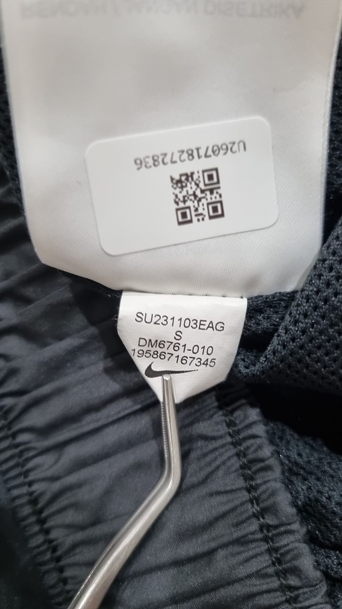 나이키(NIKE) 스포츠웨어 에센셜 리펠 미드라이즈 쇼츠 W - 블랙 / DM6761-010 S