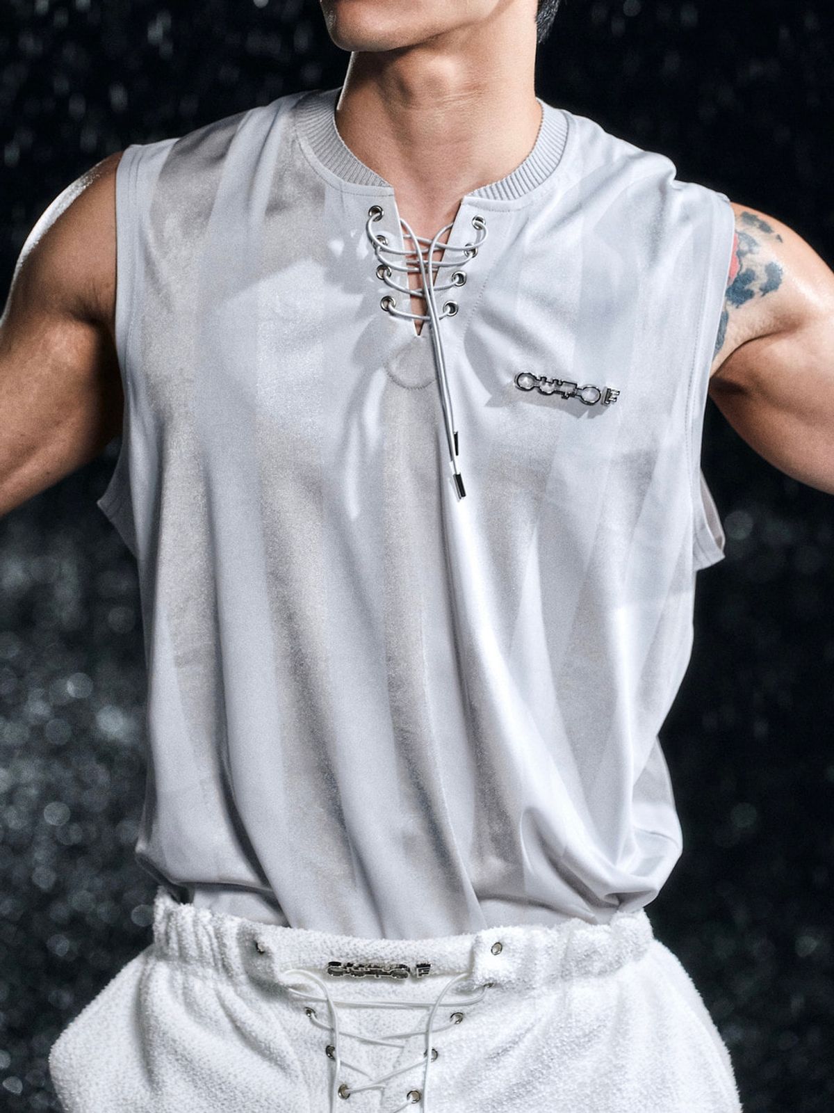 아웃오브(OUTOF) Lace-up Glossy Stripe Sleeveless [Gray]