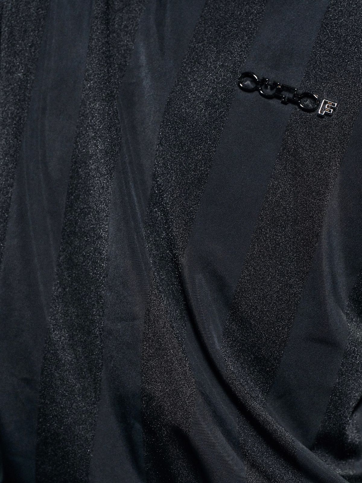 아웃오브(OUTOF) Lace-up Glossy Stripe Sleeveless [Black]