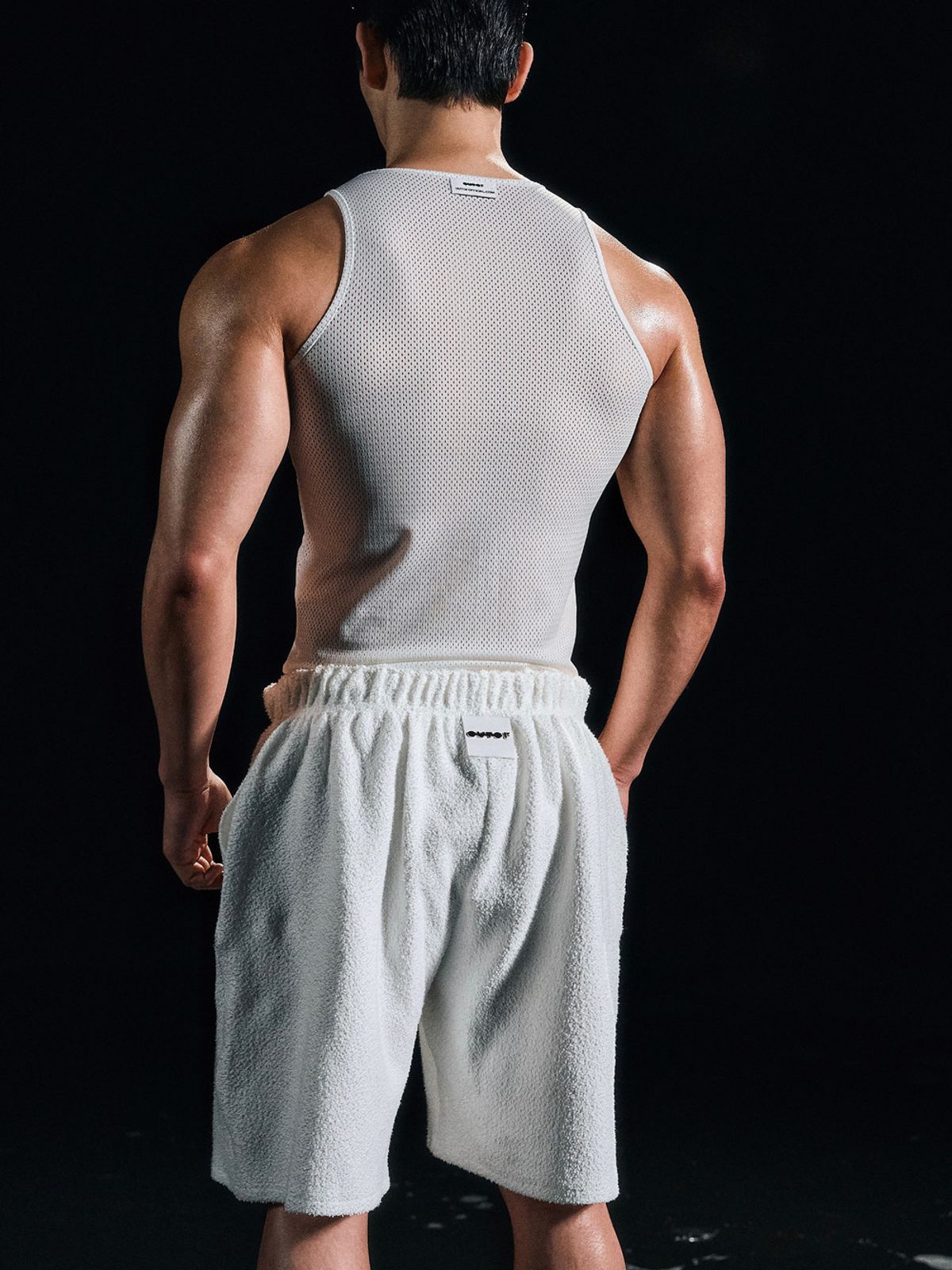 아웃오브(OUTOF) Light Mesh Sleeveless