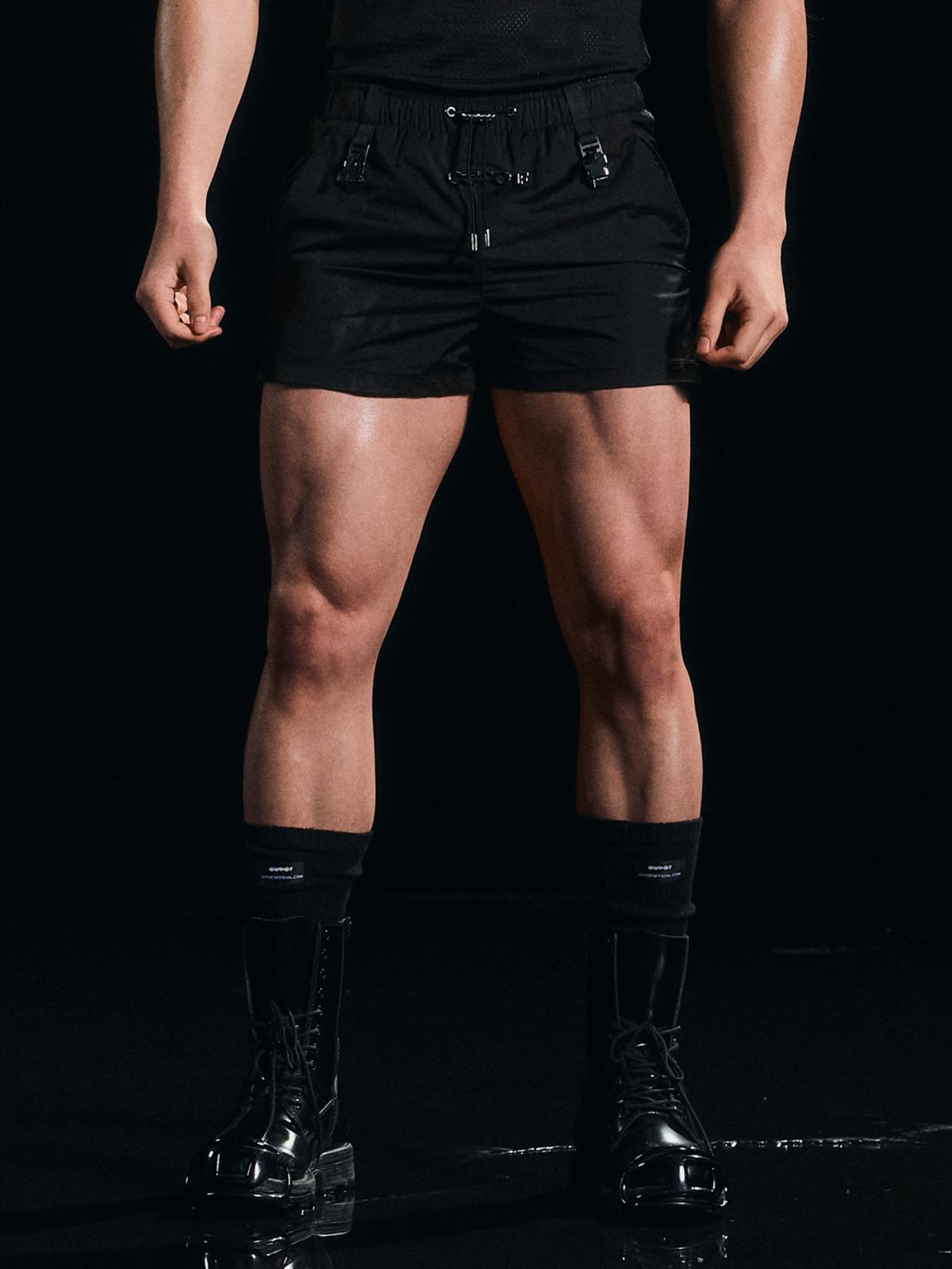 아웃오브(OUTOF) Buckle Swim Short [Black]