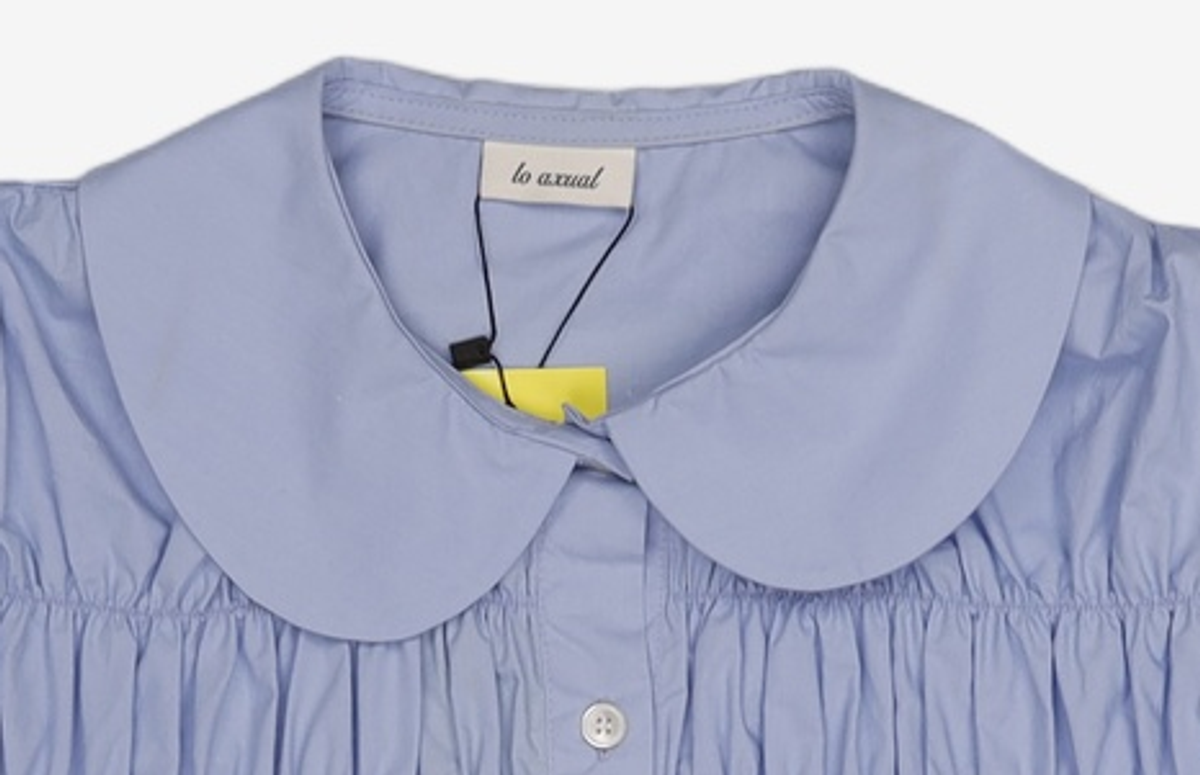 로액슈얼(LO AXUAL) SHIRRING PUFF SHIRTS_SKYBLUE FREE