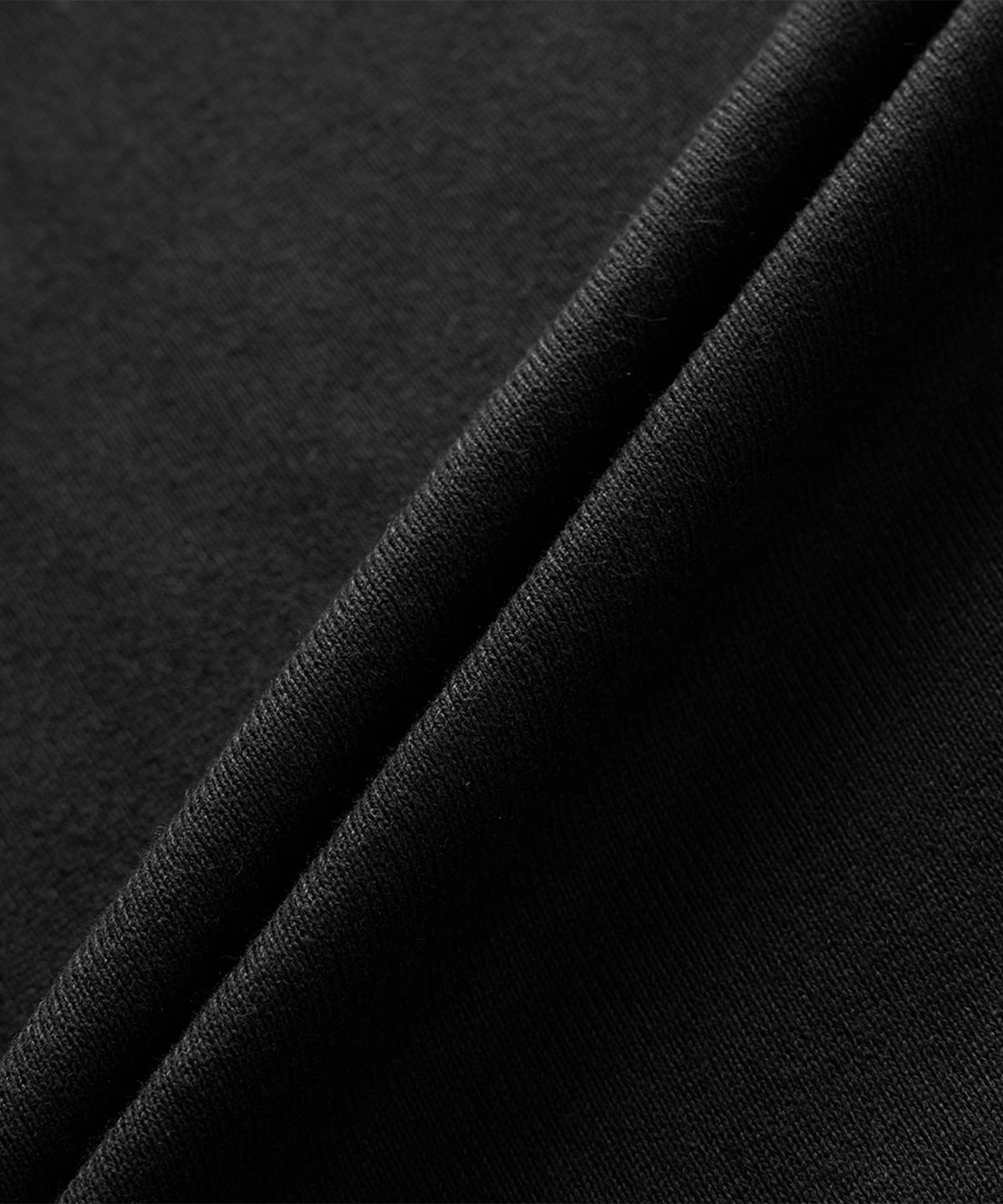 뉴발란스(NEW BALANCE) NBNCG31803 / UNI 에센셜 헤리티지 경량 라운드 맨투맨 (BLACK)