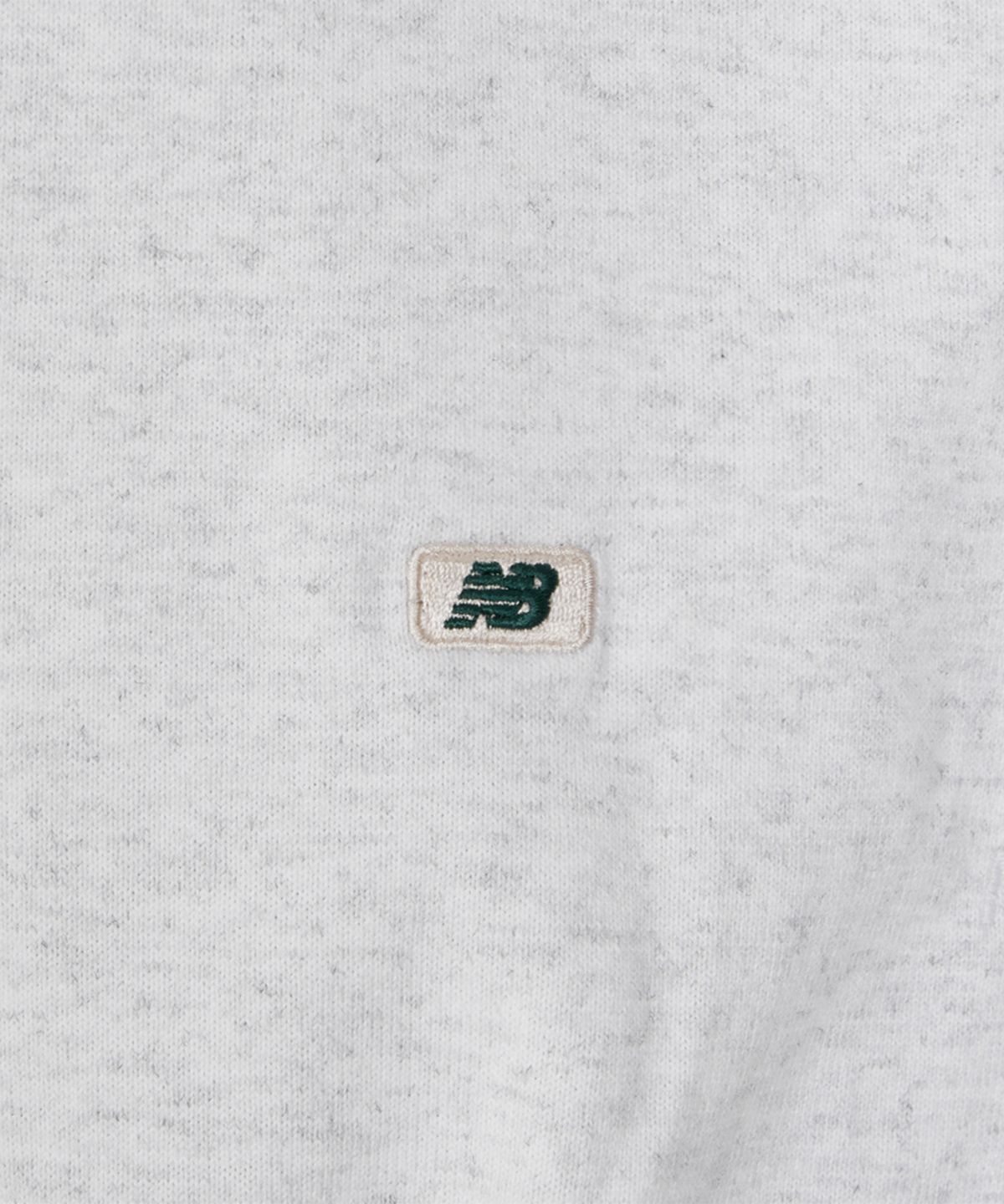 뉴발란스(NEW BALANCE) NBNCG31803 / UNI 에센셜 헤리티지 경량 라운드 맨투맨 (A/GRAY)
