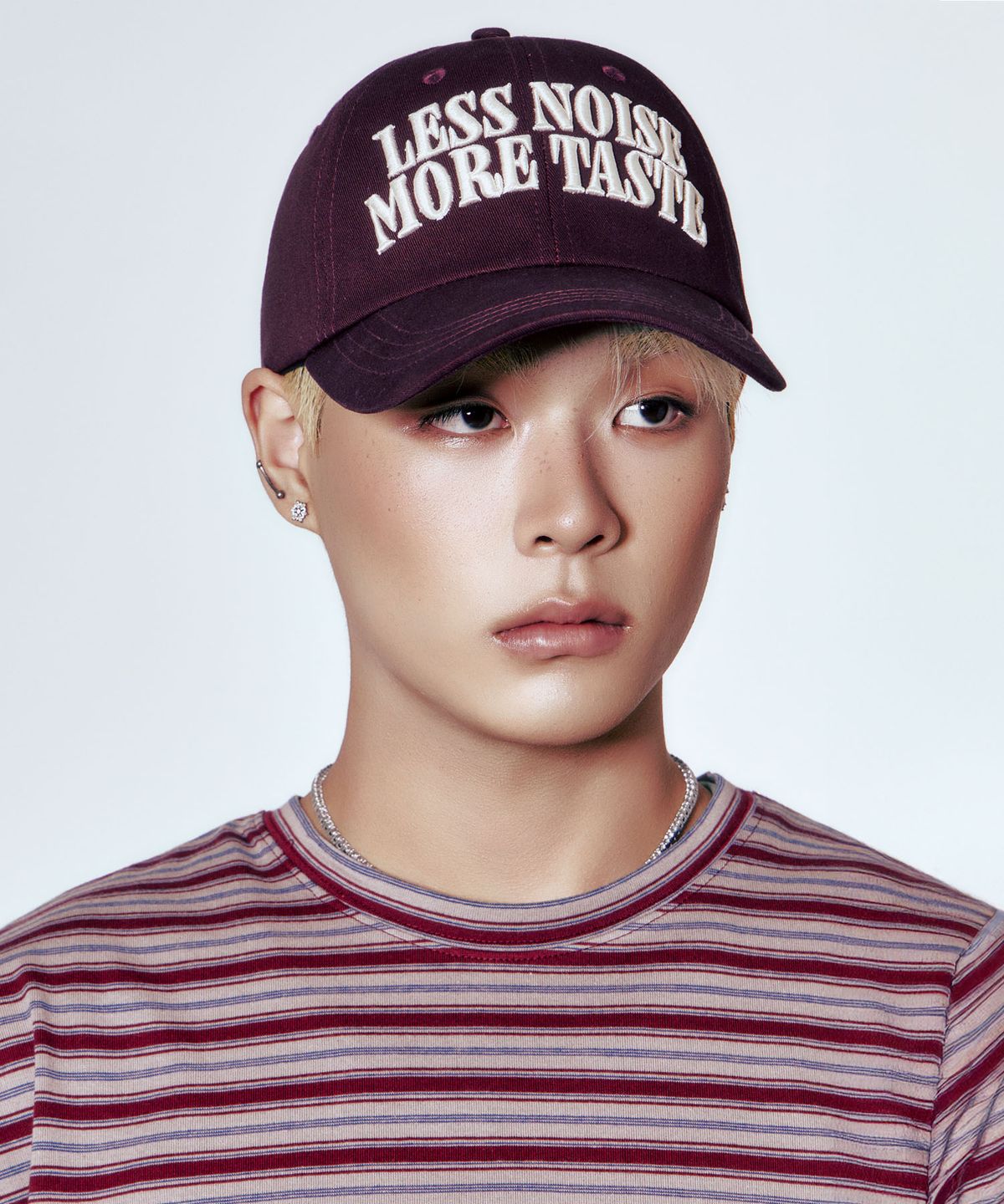 스틸로우키(STILL LOWKEY) Statement Ball Cap_BURGUNDY