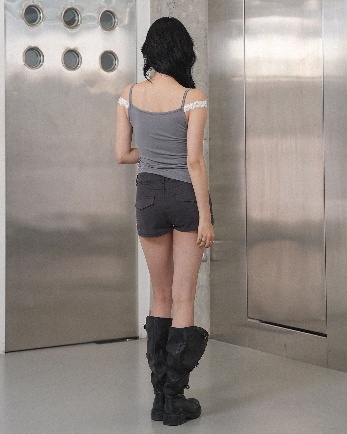 여린(YEORIN) Ash Layered Lace Cami (Grey)