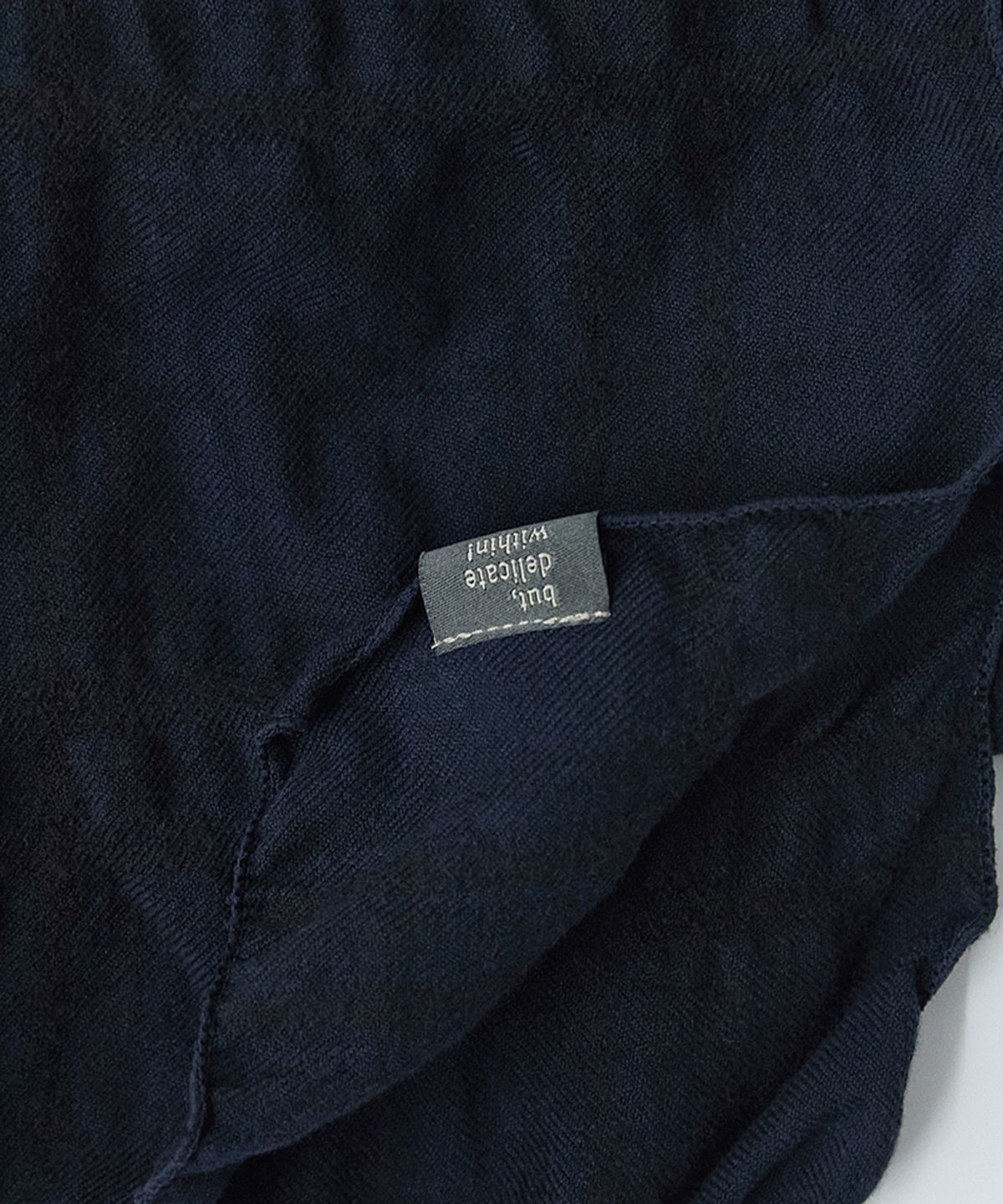 러프사이드(ROUGHSIDE) Crease Check Scarf Navy