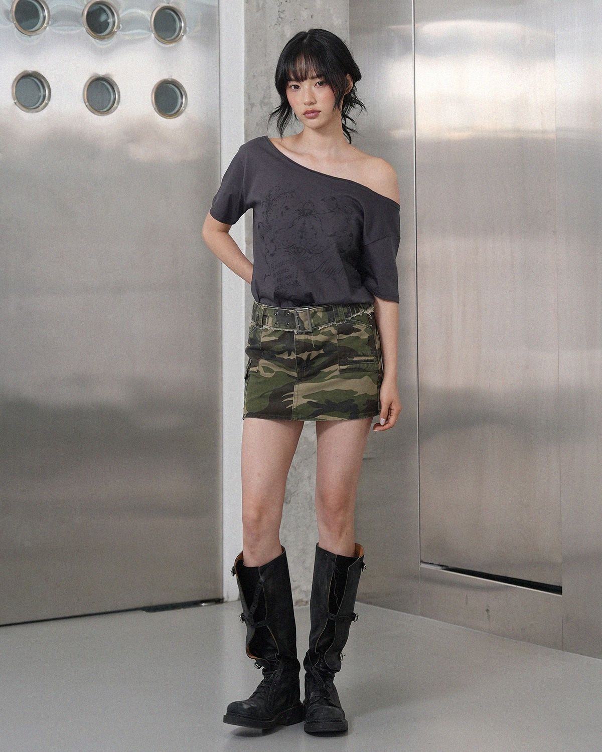 여린(YEORIN) Belted Camo Mini Skirt (Camo)
