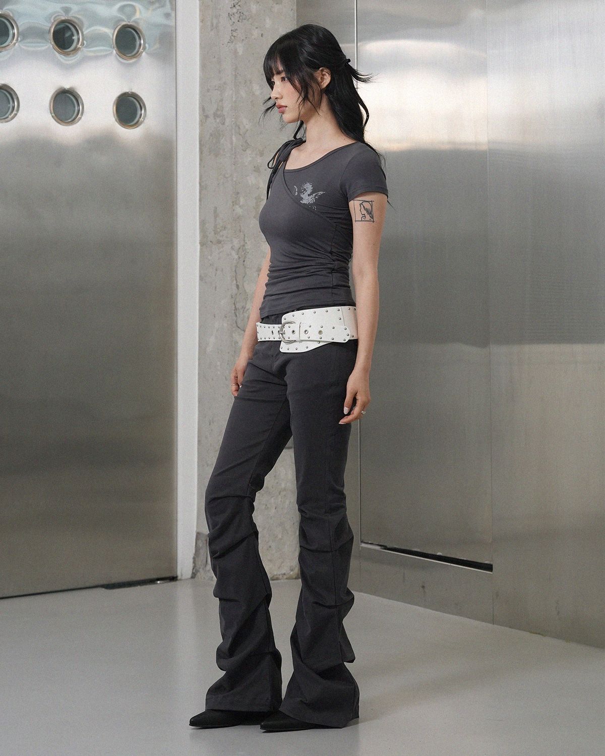 여린(YEORIN) Cherub Layered Tee (Charcoal)