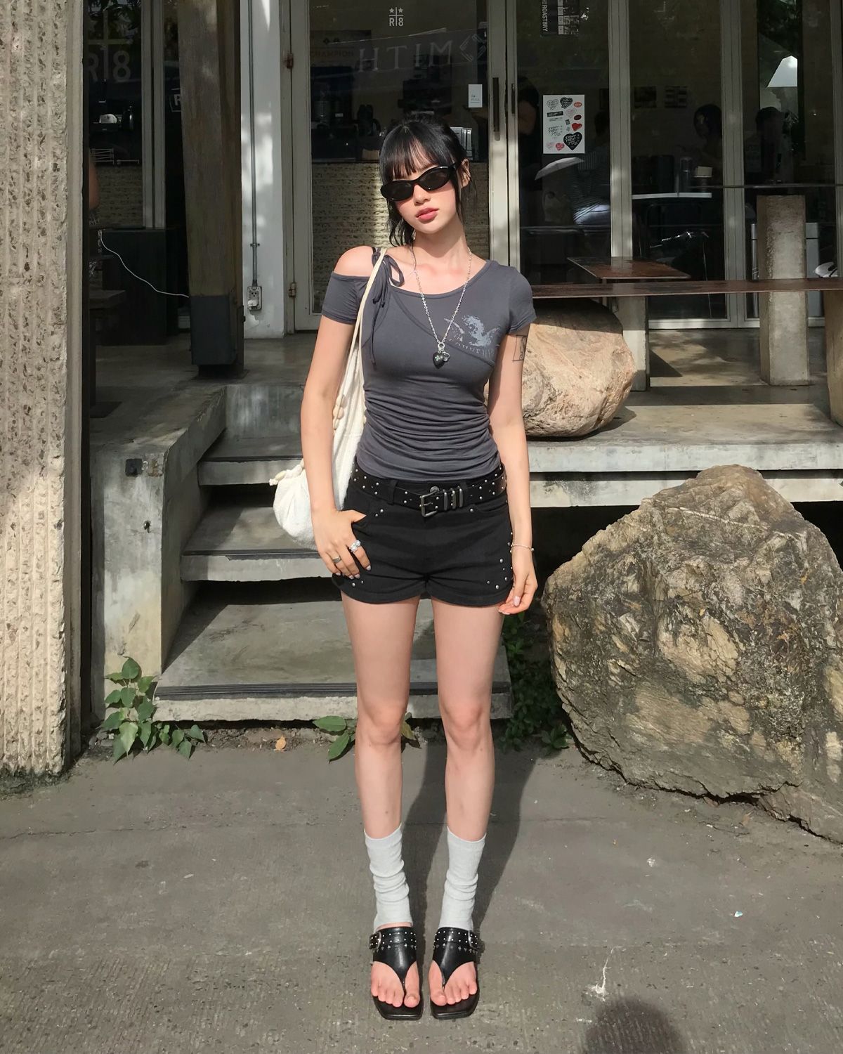 여린(YEORIN) Cherub Layered Tee (Charcoal)