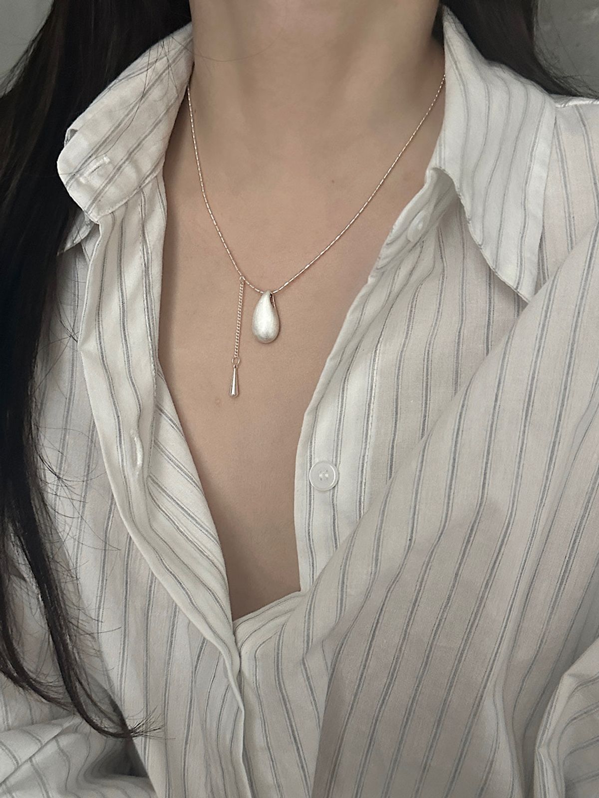 아포엠(APOEM) MATTE DROP NECKLACE