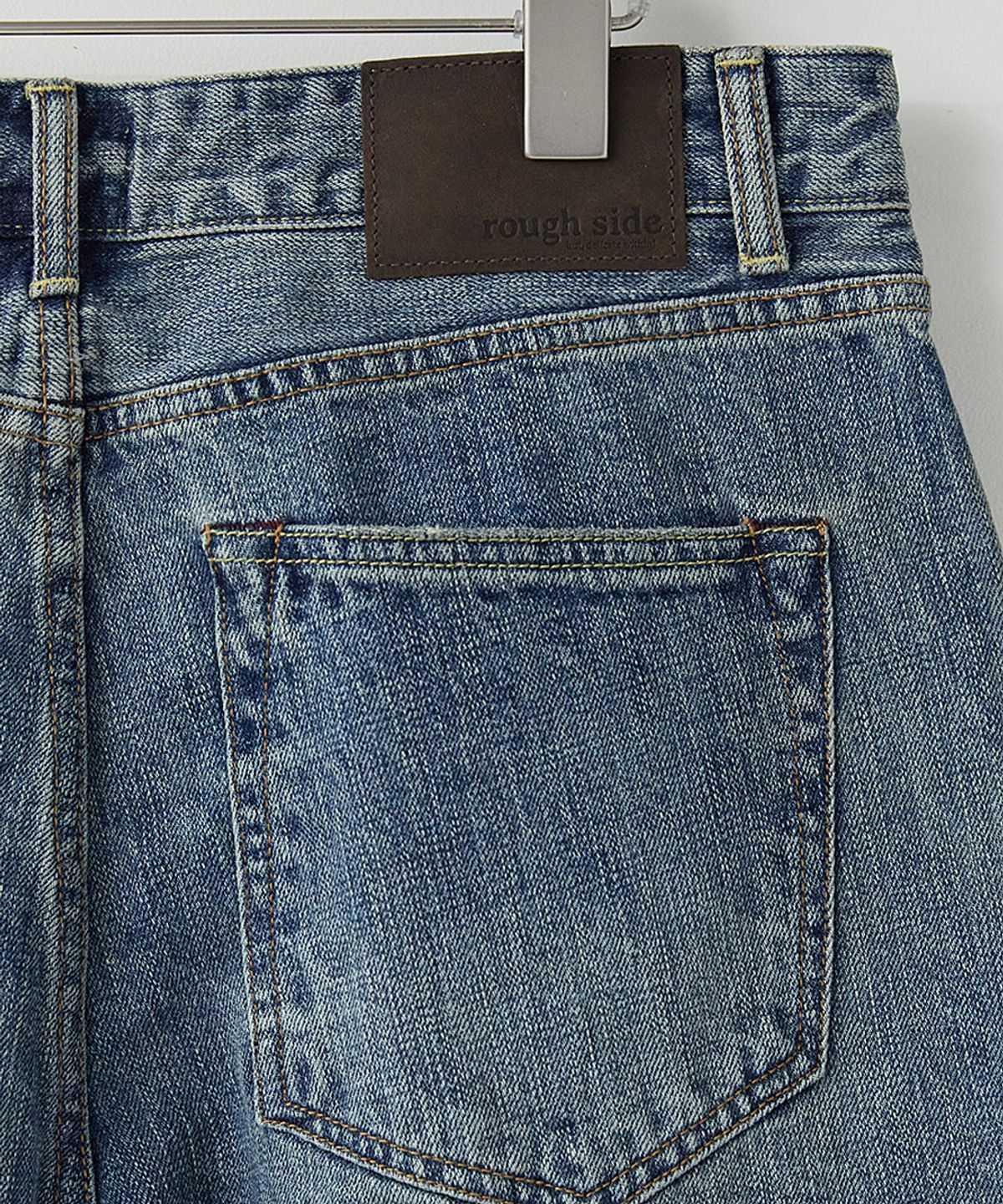 러프사이드(ROUGHSIDE) 5P Denim Pants Faded Blue
