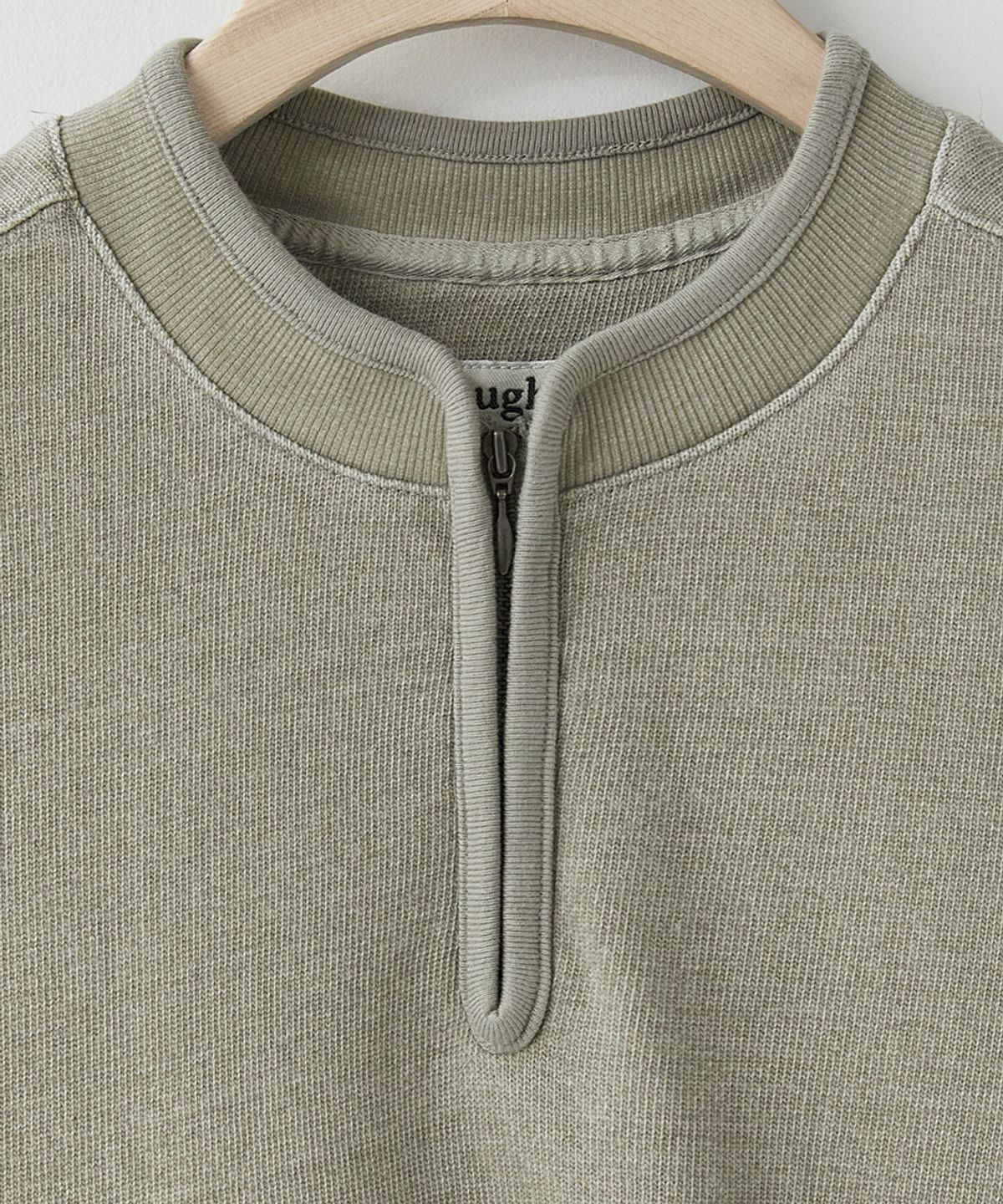 러프사이드(ROUGHSIDE) Nest Zip Sweat Dusty Olive