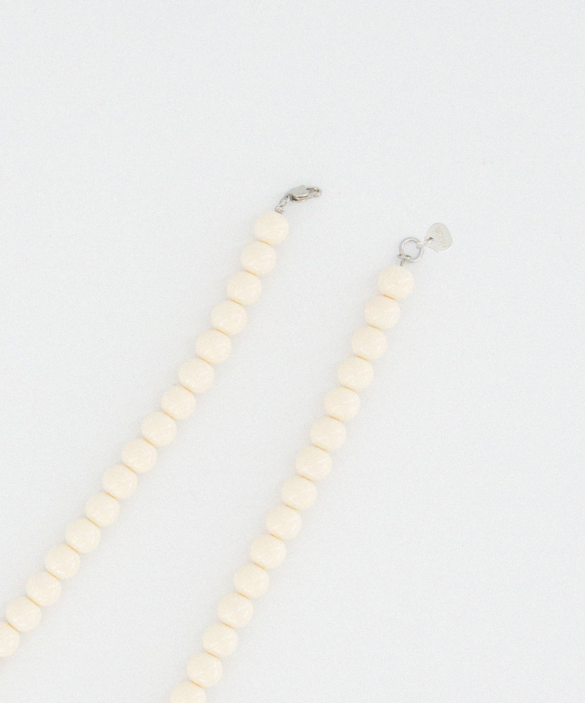 도우하브(DOUHAB) Pebble – Foam Necklace