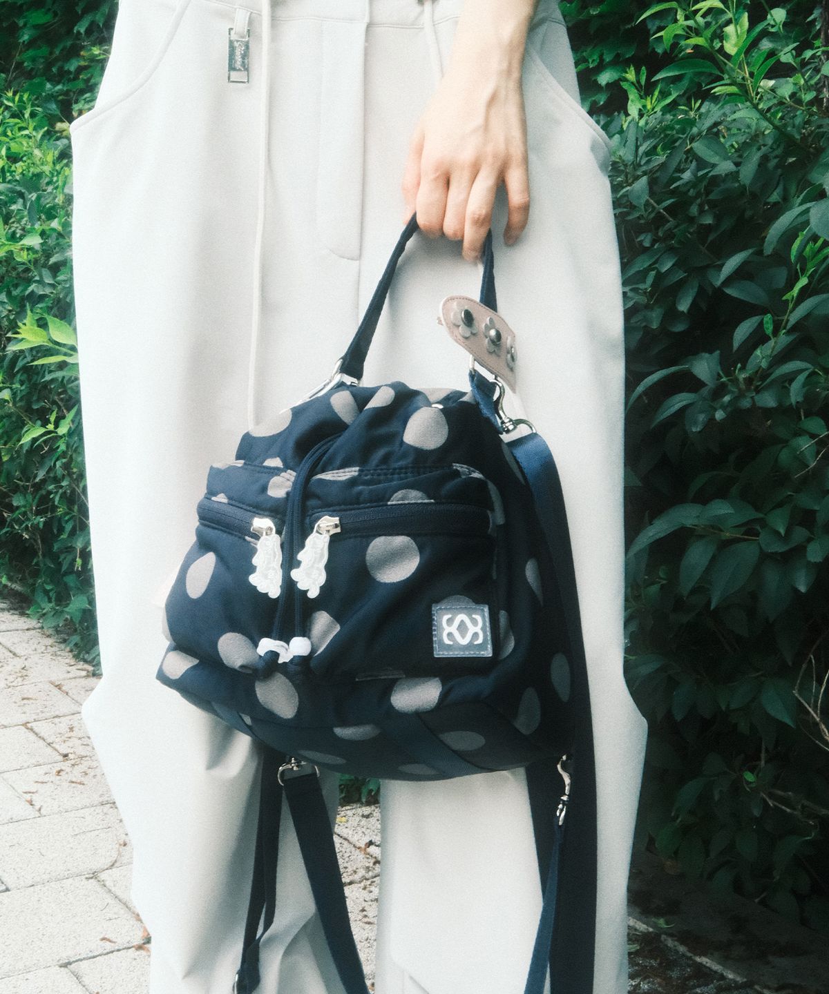 시월107(SIWL107) Dotty Bucket Bag (Navy)