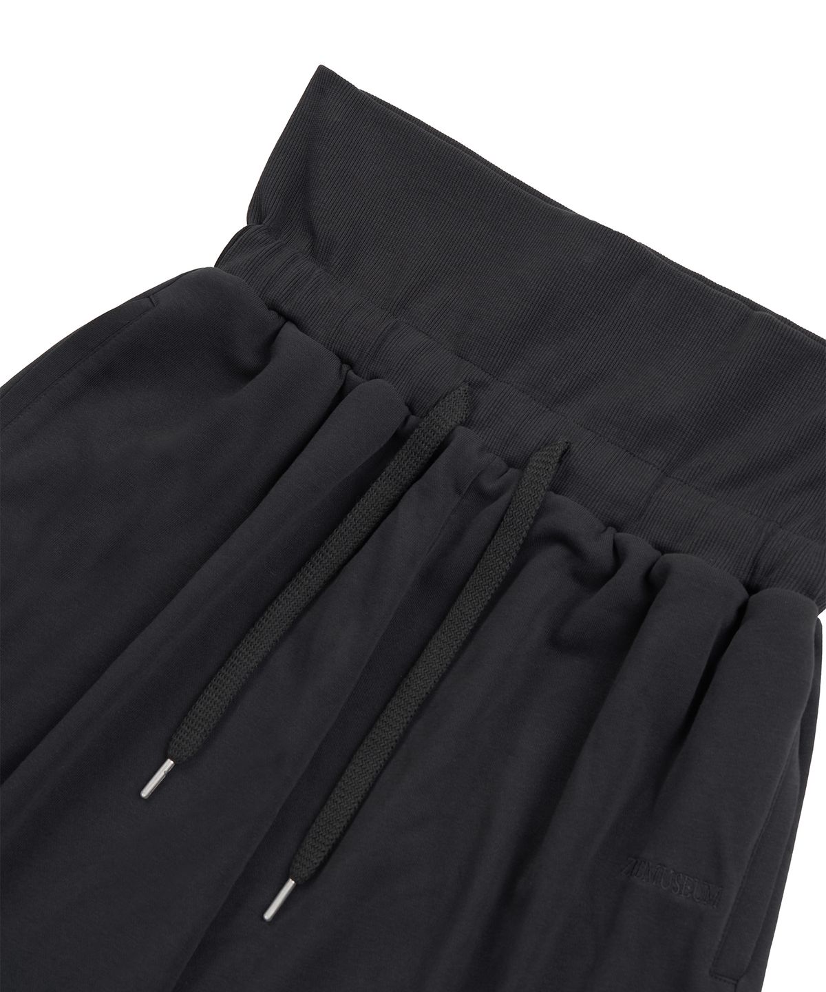 지제뮤지엄(ZIZEMUSEUM) BALLOON SWEATPANTS (BLACK)