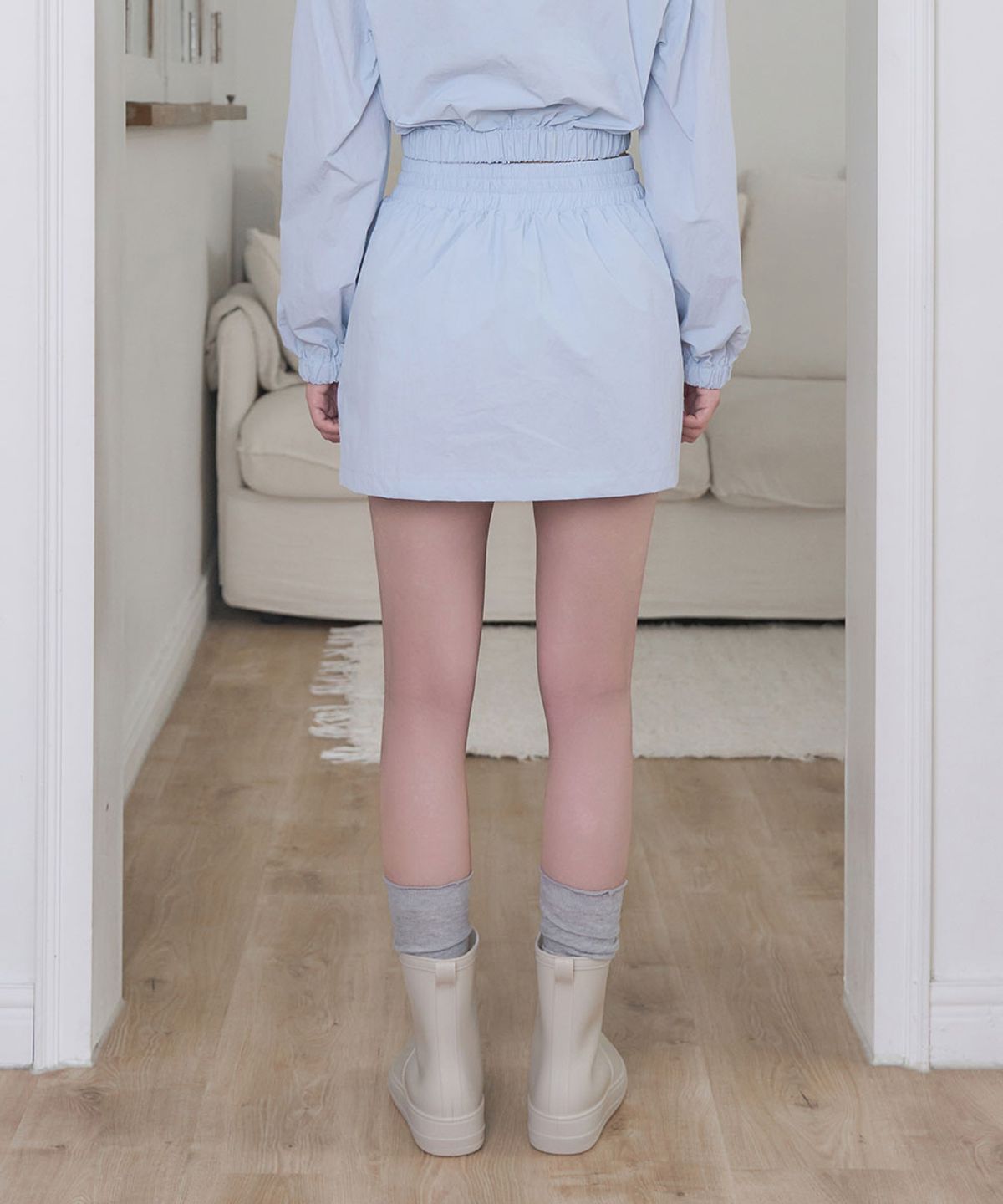 모아벨(MOABEL) ANORAK LACE SKIRT - BABY BLUE