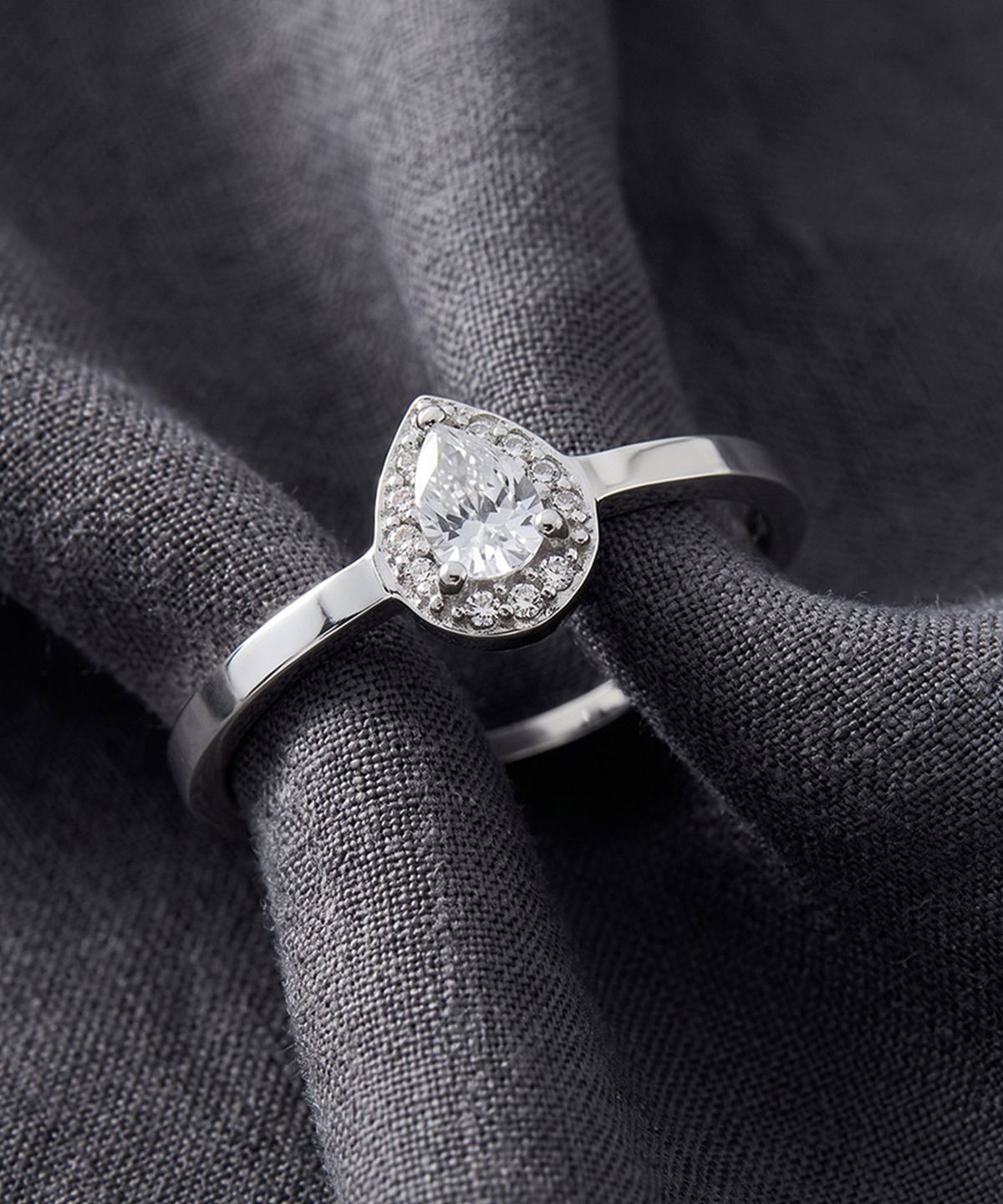 엘렌쥬얼리(HELENE JEWELRY) 실버 Silver 925 물방울 큐빅 미스 링 은 반지