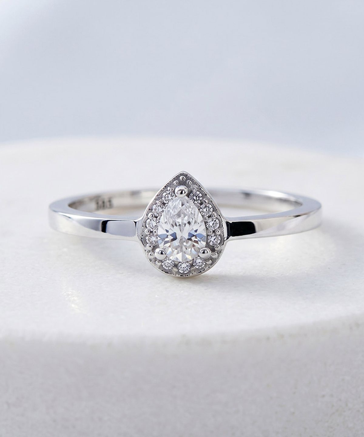 엘렌쥬얼리(HELENE JEWELRY) 실버 Silver 925 물방울 큐빅 미스 링 은 반지