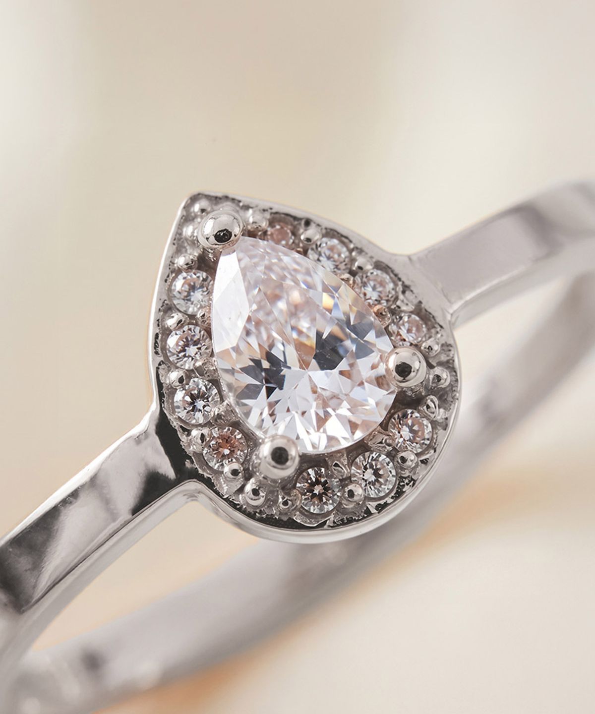 엘렌쥬얼리(HELENE JEWELRY) 실버 Silver 925 물방울 큐빅 미스 링 은 반지