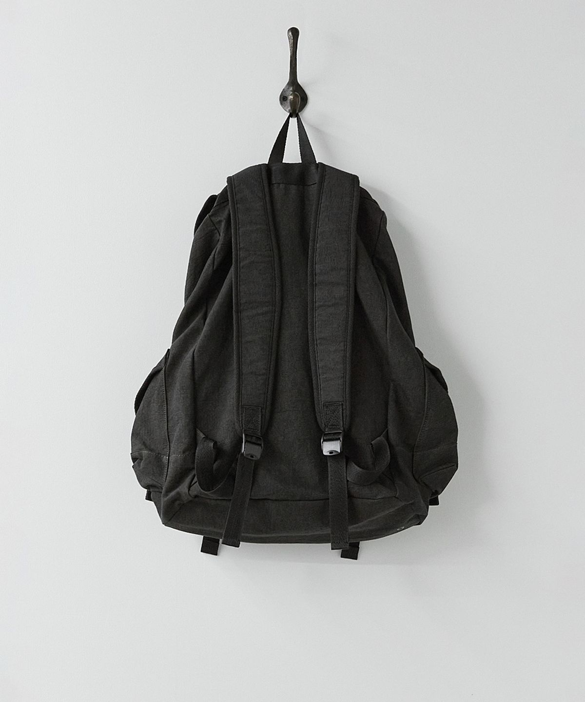 러프사이드(ROUGHSIDE) Canteen Backpack Charcoal