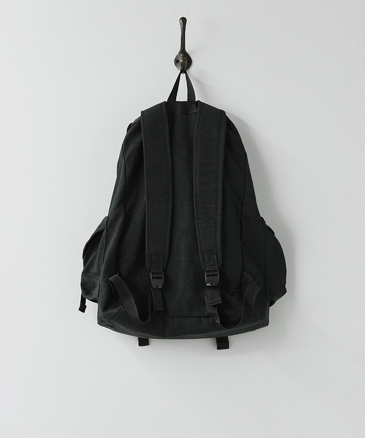 러프사이드(ROUGHSIDE) Canteen Backpack Ash Black