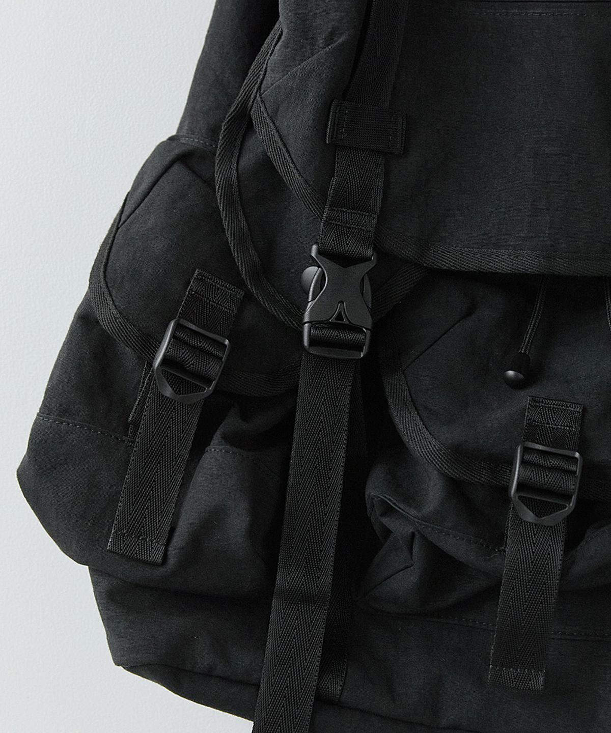 러프사이드(ROUGHSIDE) Canteen Backpack Ash Black