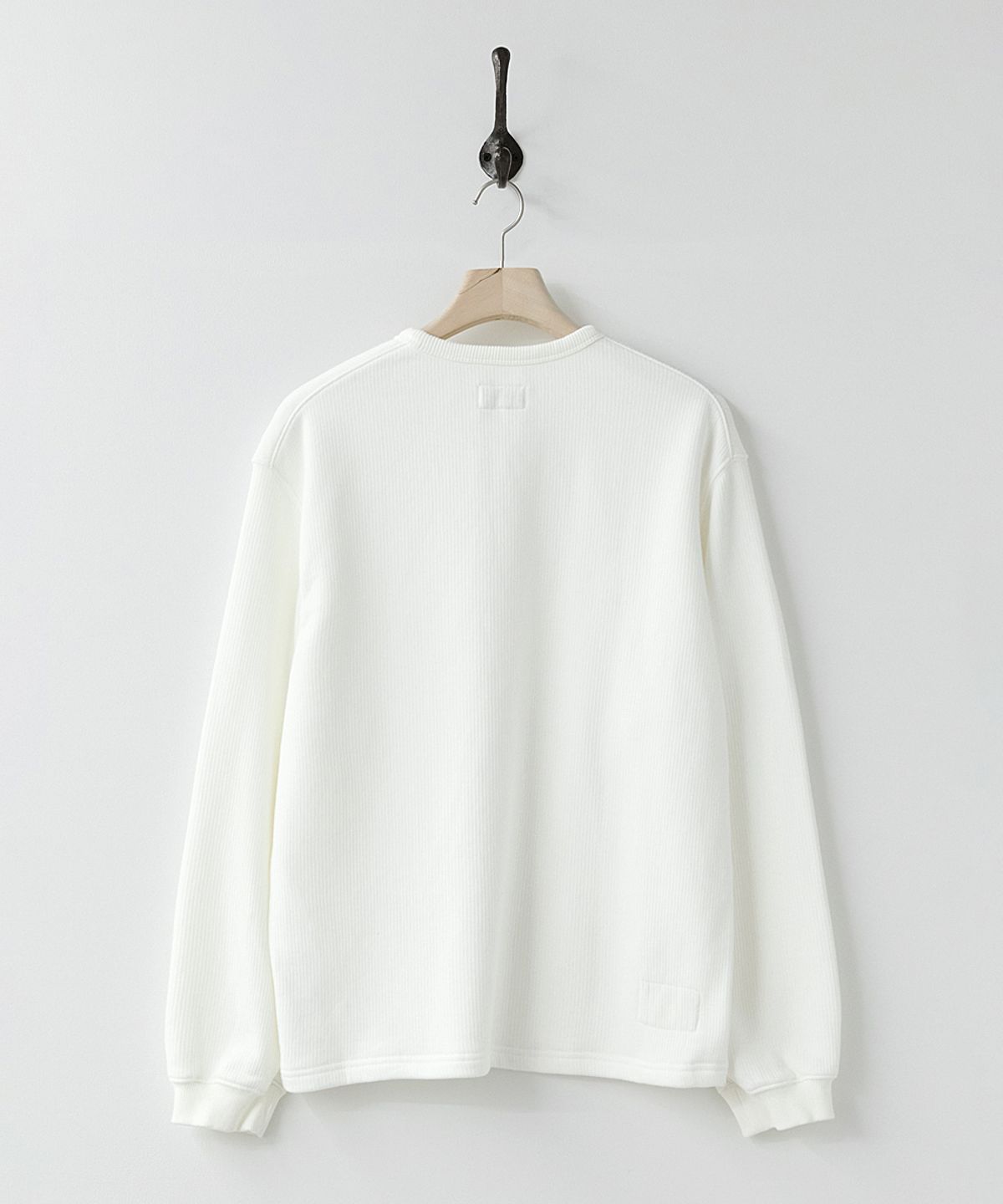 러프사이드(ROUGHSIDE) Fumble Long Sleeve Off White