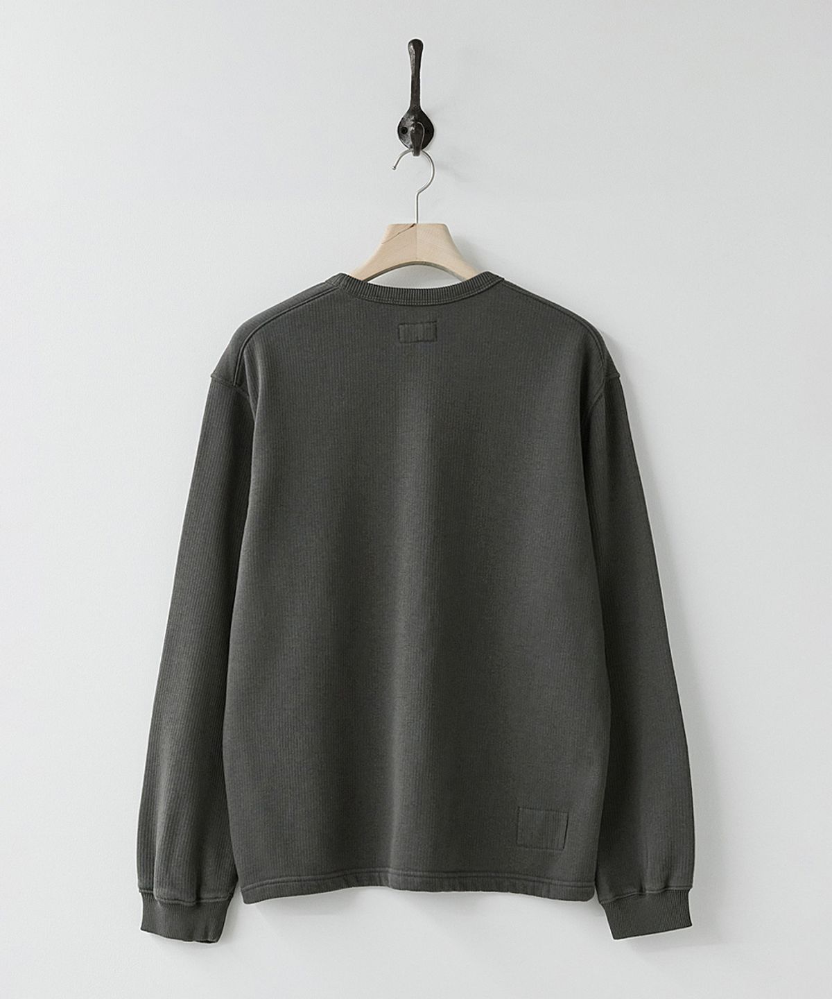 러프사이드(ROUGHSIDE) Fumble Long Sleeve Dark Brown