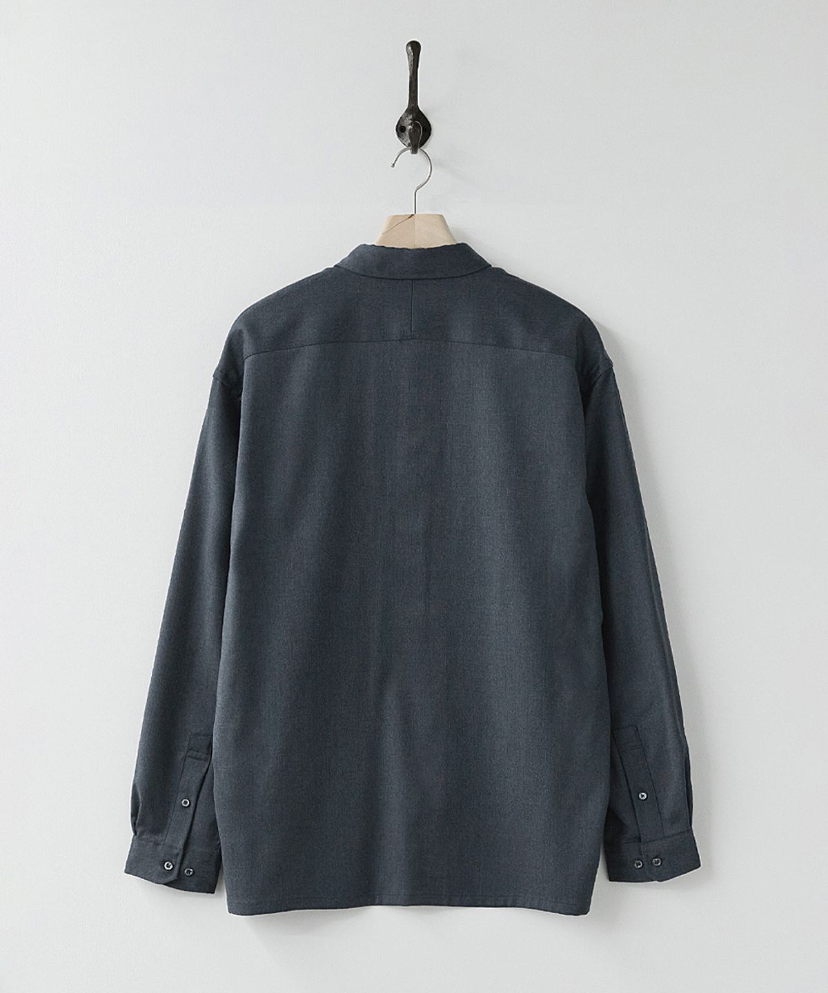 러프사이드(ROUGHSIDE) Sleek Shirt Navy