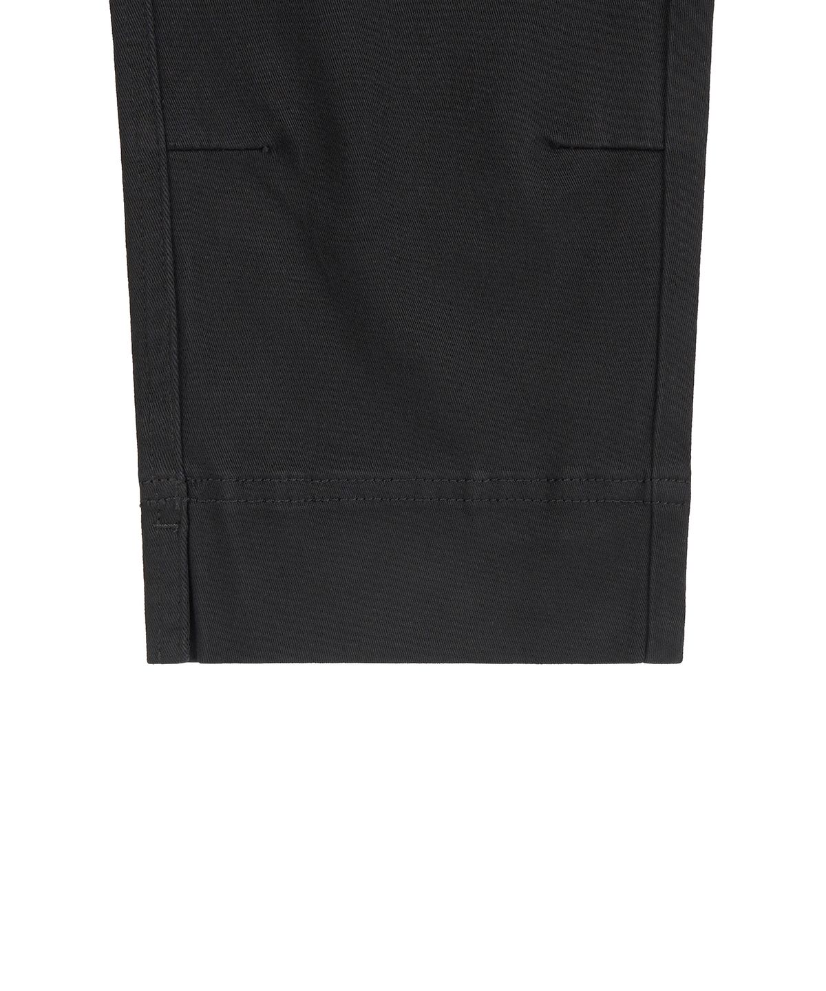 지제뮤지엄(ZIZEMUSEUM) SLIT CAPRI COTTON PANTS (BLACK)