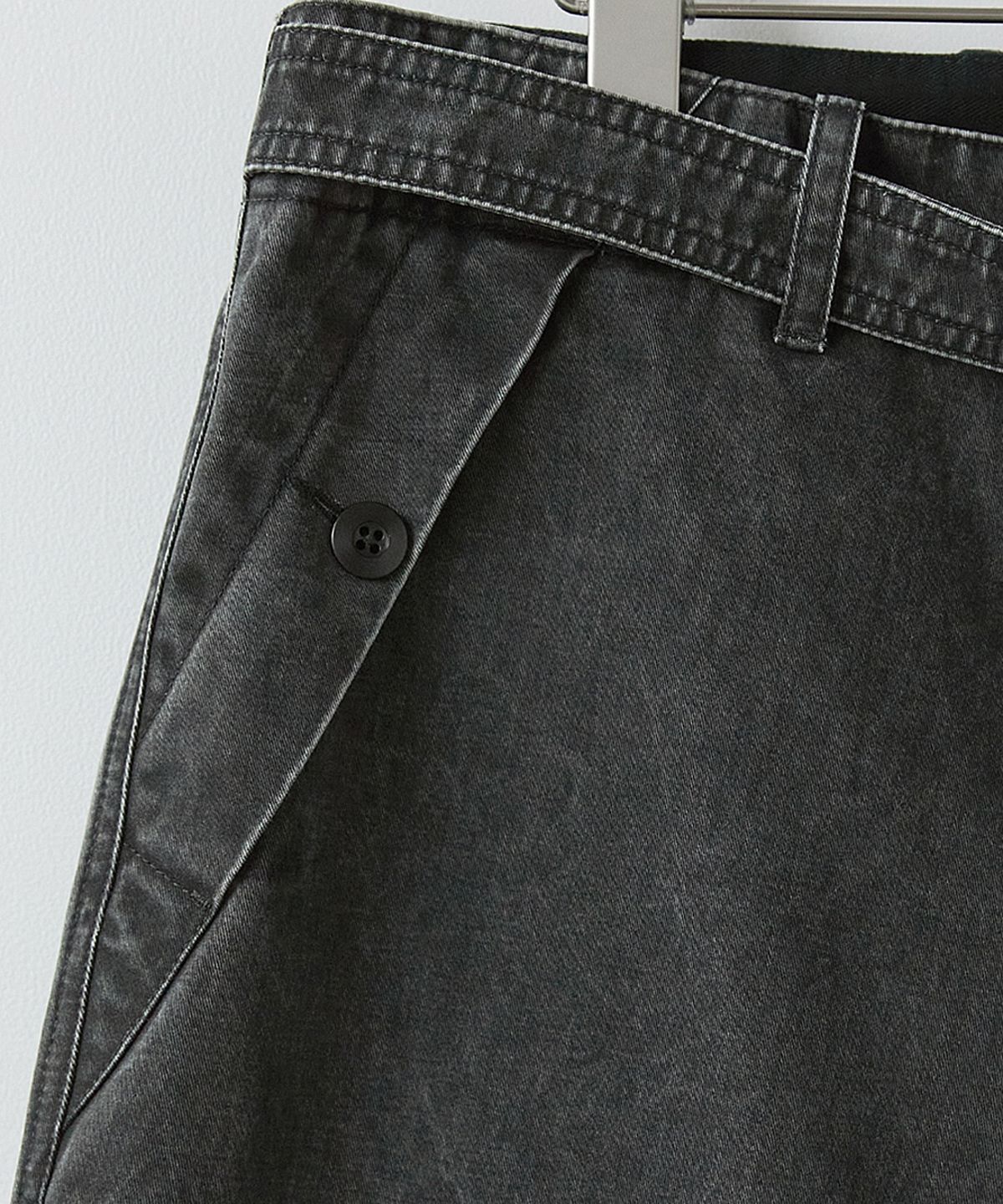 러프사이드(ROUGHSIDE) Downhill Belted Pants Charcoal