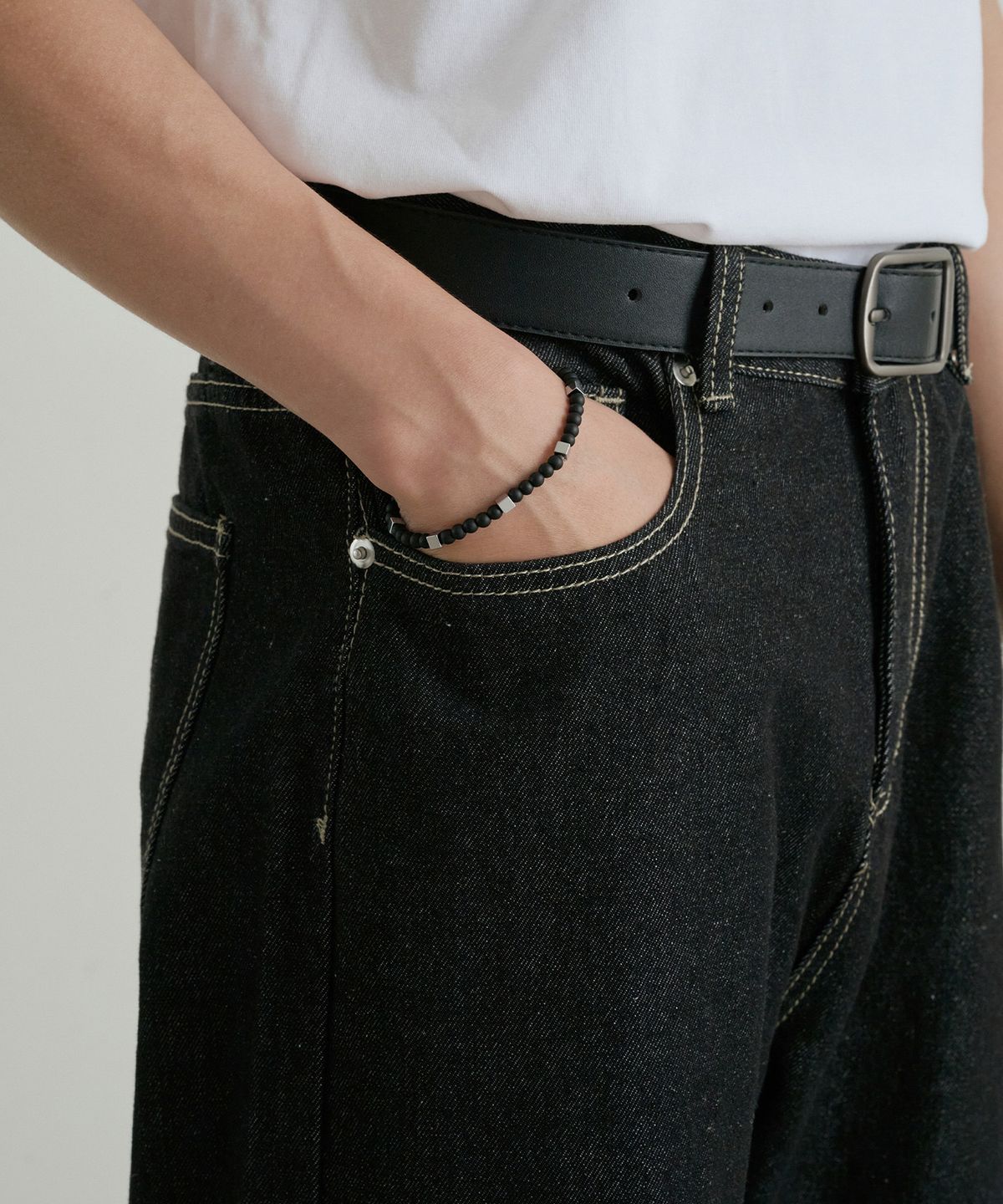 크레드먼스(CREEDMENS) 스티치 논페이드 세미와이드 데님 팬츠
