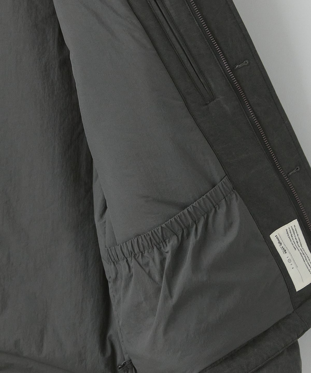 러프사이드(ROUGHSIDE) Thermal Jumper (Insulation) Charcoal