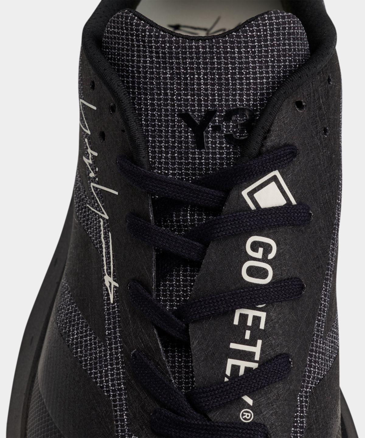 와이쓰리(Y-3) (U) 에보 SL ATR 고어텍스 블랙 Y-3 EVO SL ATR GTX BLACK/BLACK/BLACK
