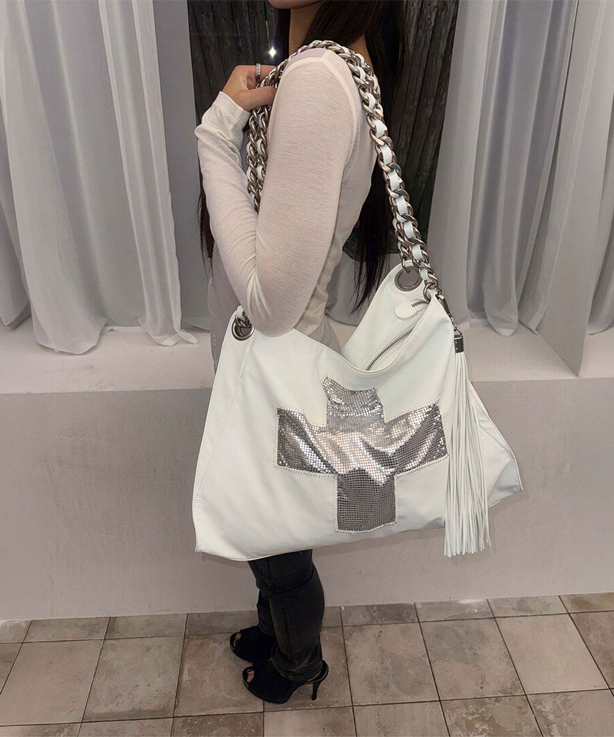 스컬프터(SCULPTOR) Cross Chainmail Big Bag White