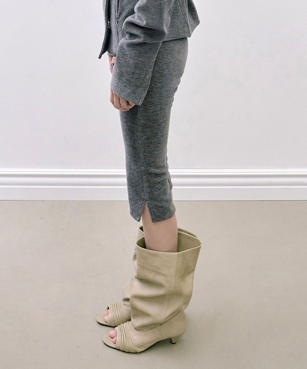 스컬프터(SCULPTOR) Corduroy Capri Pants Charcoal