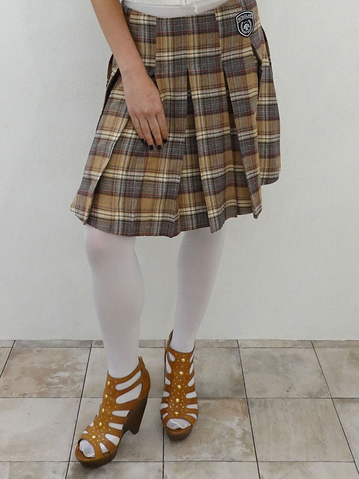스컬프터(SCULPTOR) Plaid Pleated Midi Skirt Beige