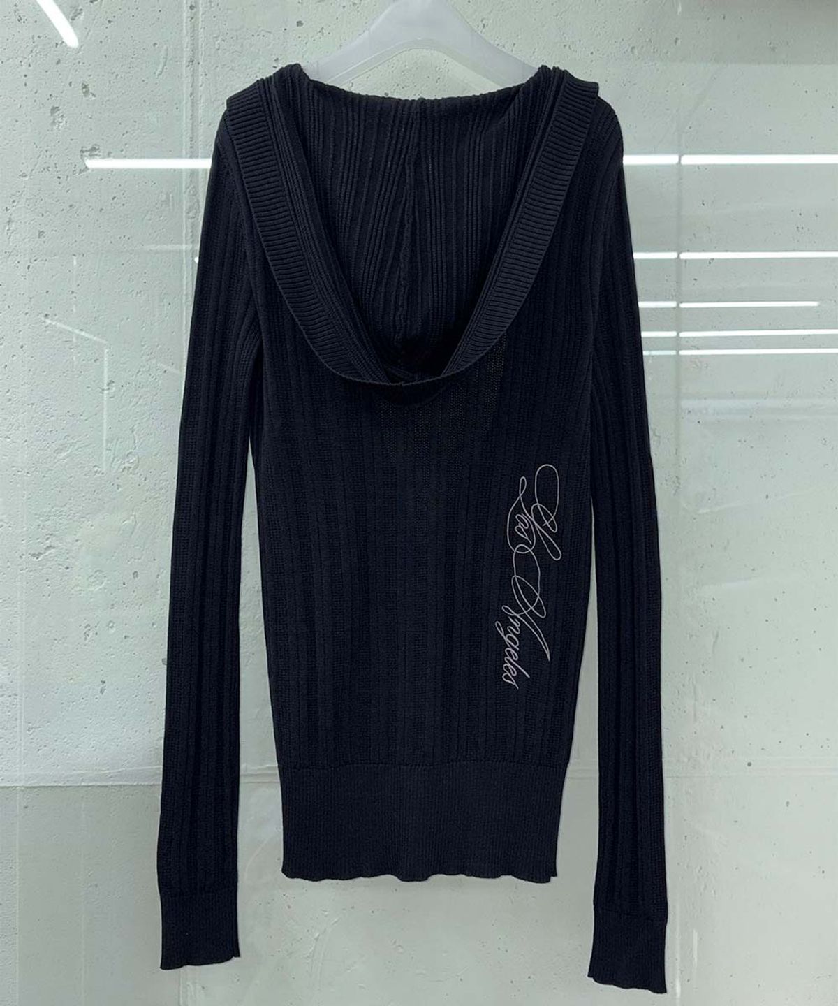 스컬프터(SCULPTOR) Deep V Cut Hooded Sweater Black