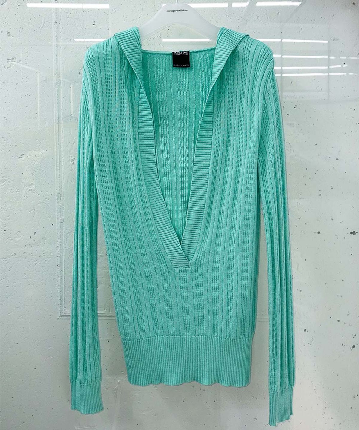 스컬프터(SCULPTOR) Deep V Cut Hooded Sweater Mint