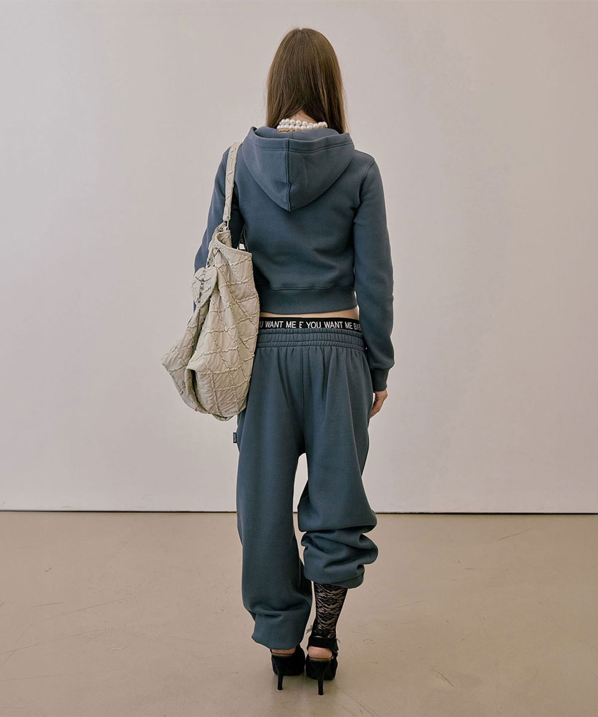 스컬프터(SCULPTOR) Napoleon Stud Sweatpants Charcoal