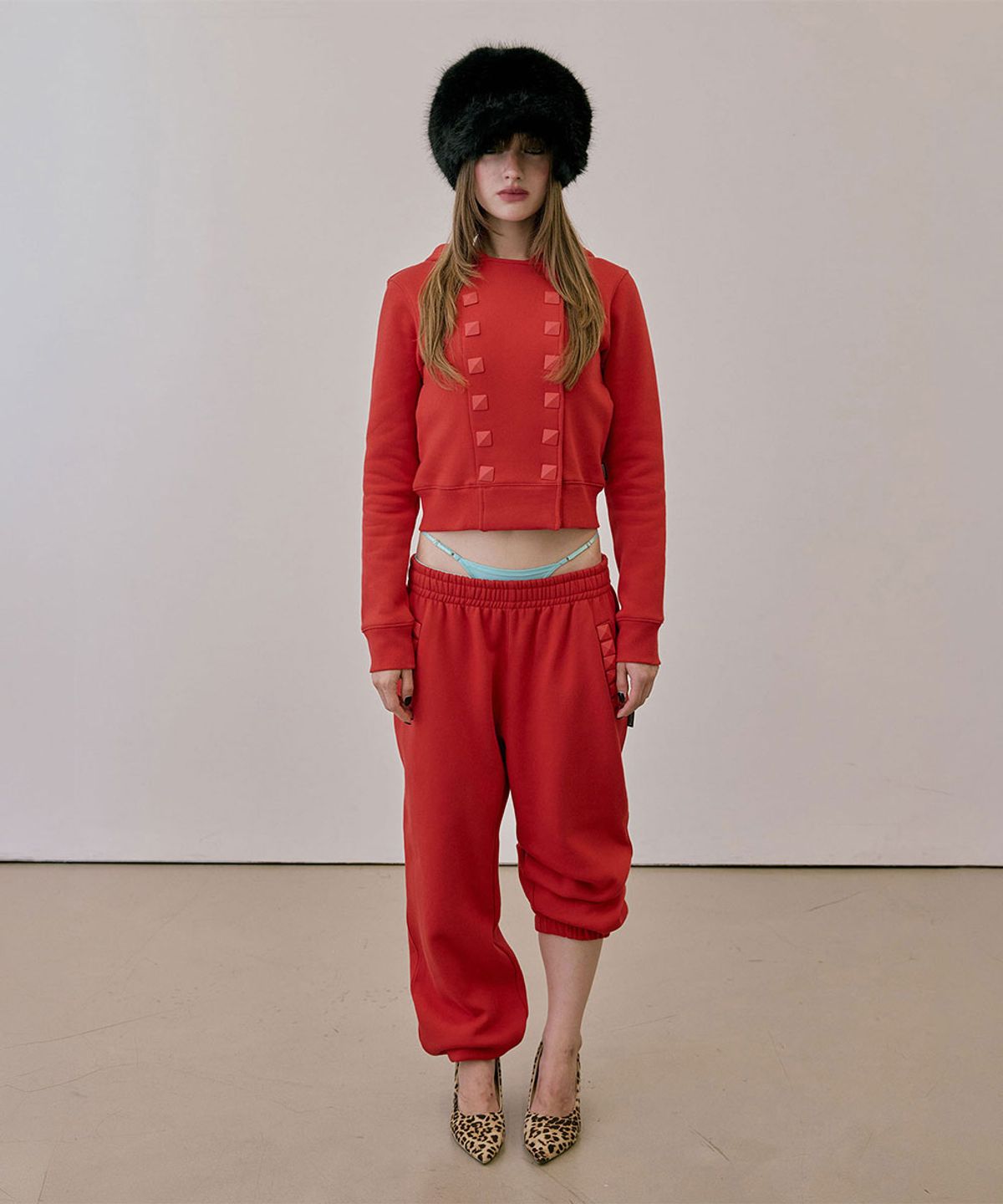 스컬프터(SCULPTOR) Napoleon Stud Sweatpants Red