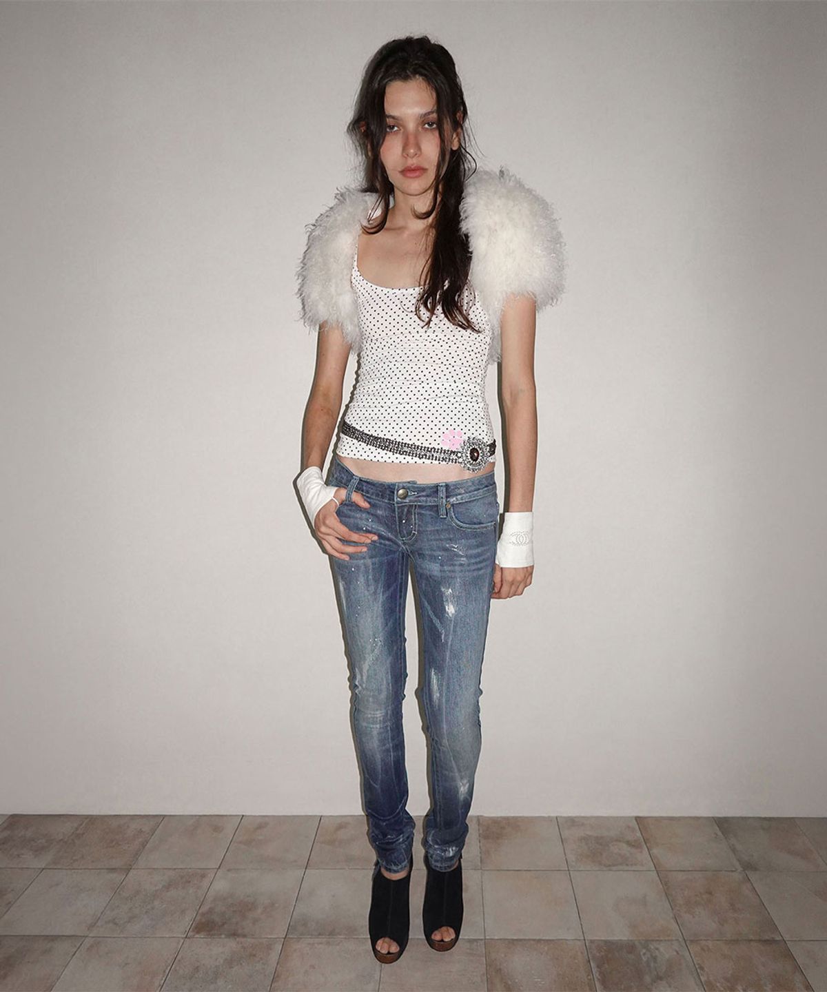 스컬프터(SCULPTOR) Sweet Kitty Dot Tank Top White