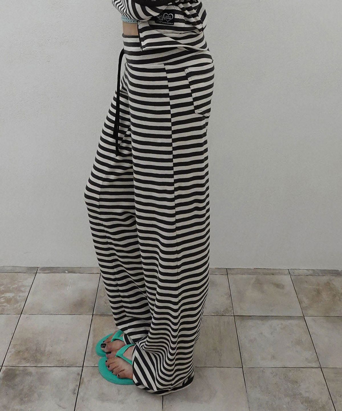 스컬프터(SCULPTOR) Classic Striped Jersey Pants Charcoal