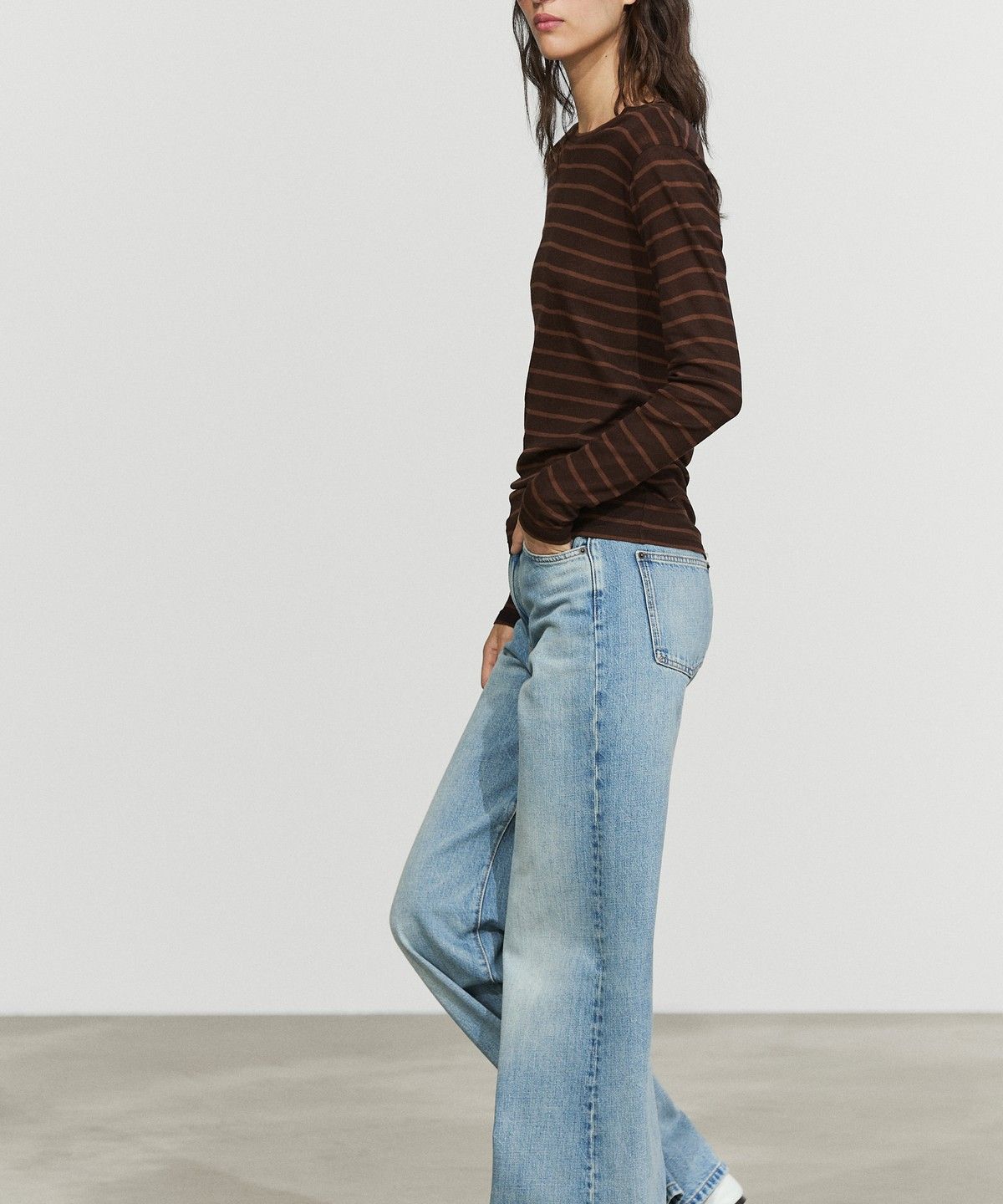 마시모두띠(MASSIMO DUTTI) 스트라이프 긴소매 티셔츠