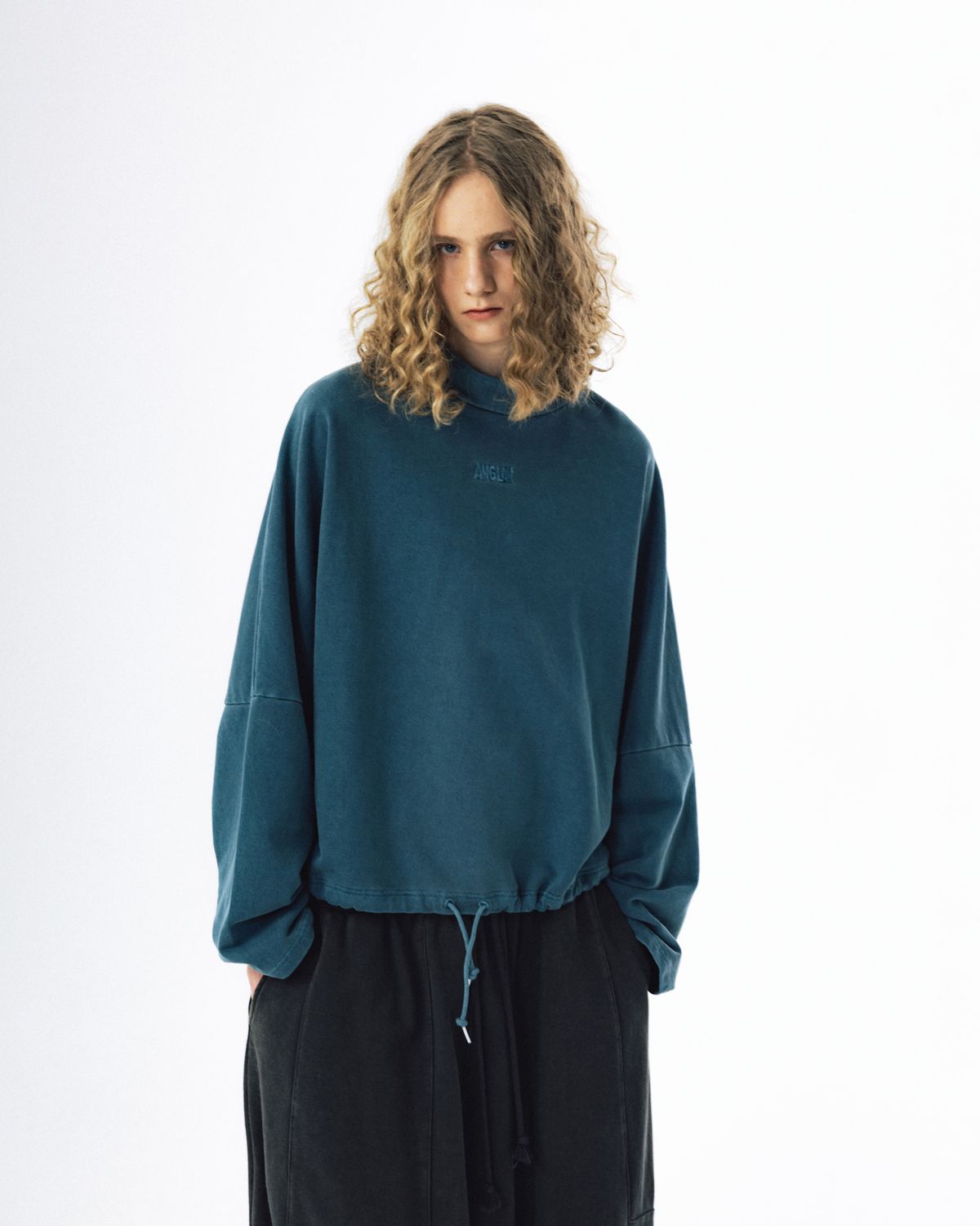 앵글런(ANGLAN) Pigment High-Neck Sweat Shirt - Washed Navy
