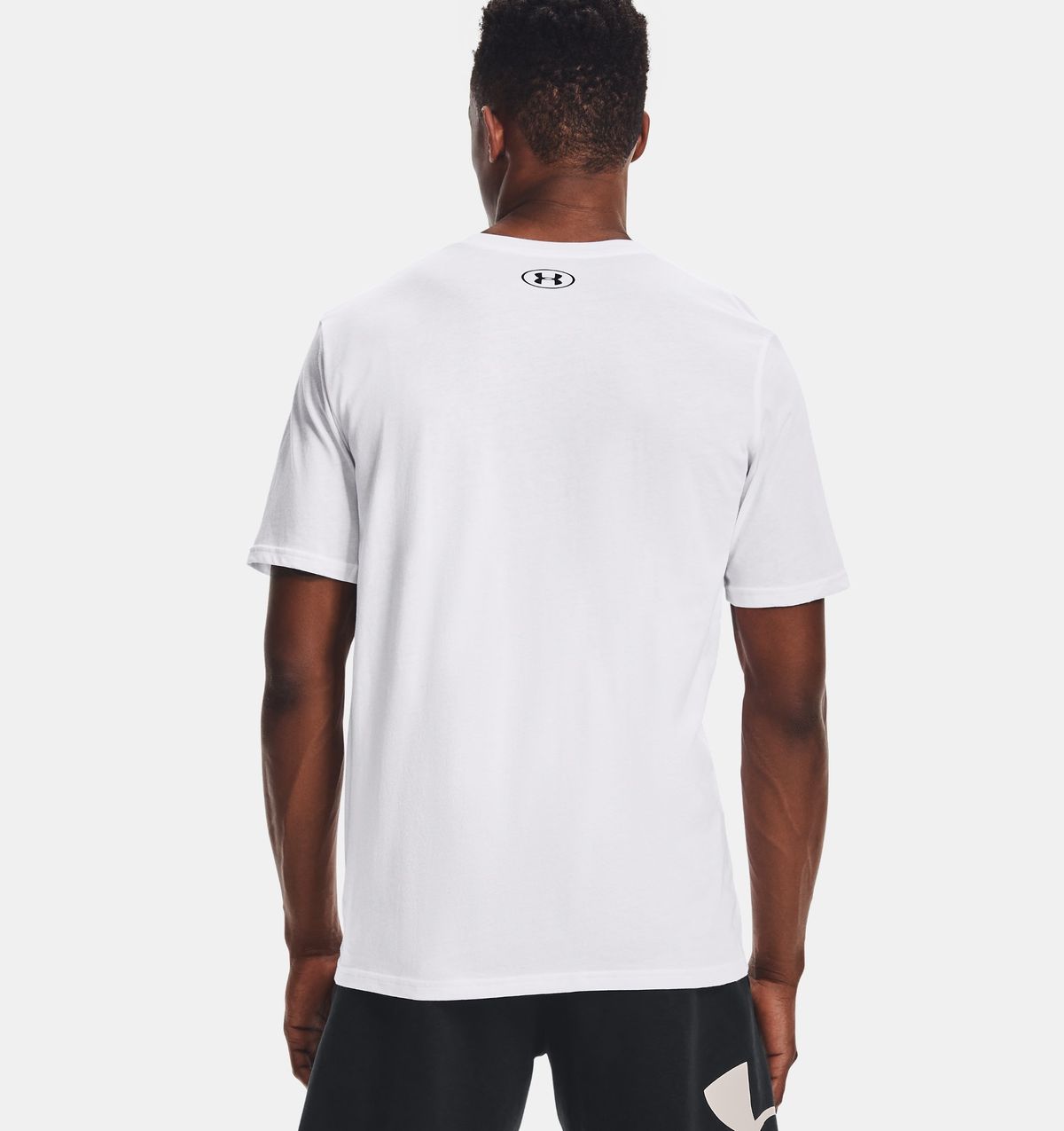 언더아머(UNDERARMOUR) 남성 UA 스포츠스타일 레프트 체스트 반팔 티셔츠 1326799-100