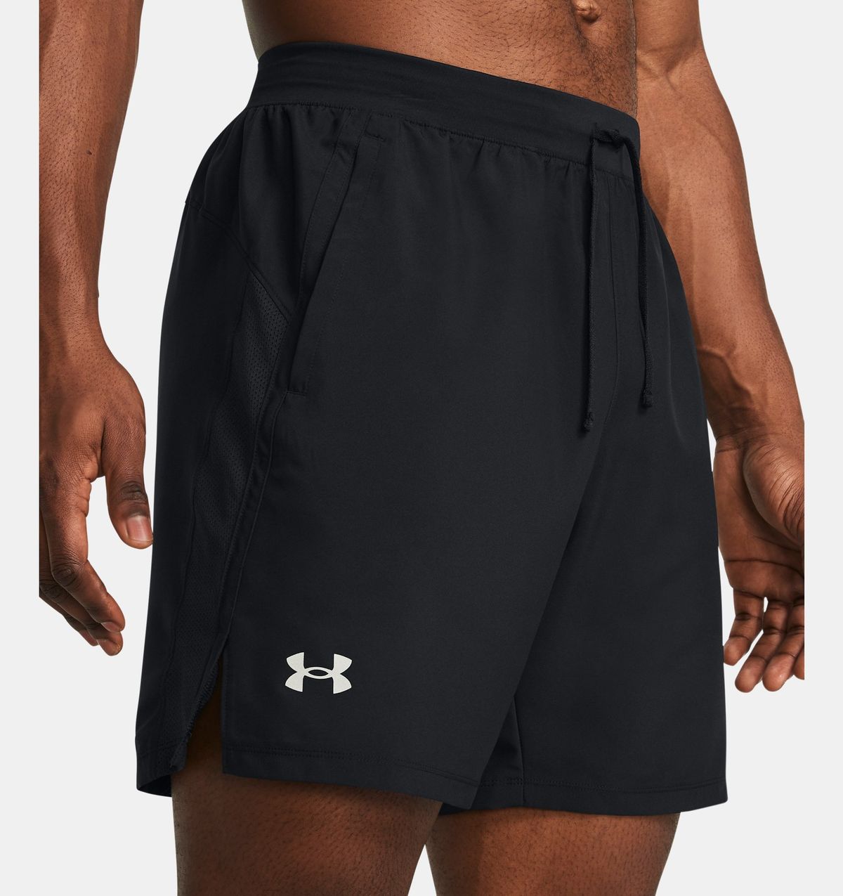 언더아머(UNDERARMOUR) 남성 UA 론치 언라인드 7인치 쇼츠1382622-001