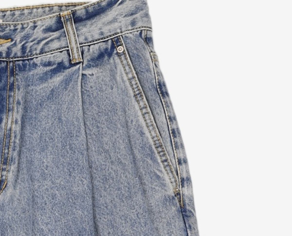 메종미네드(MAISON MINED) BELTED ONE TUCK WIDE DENIM L/BLUE 48